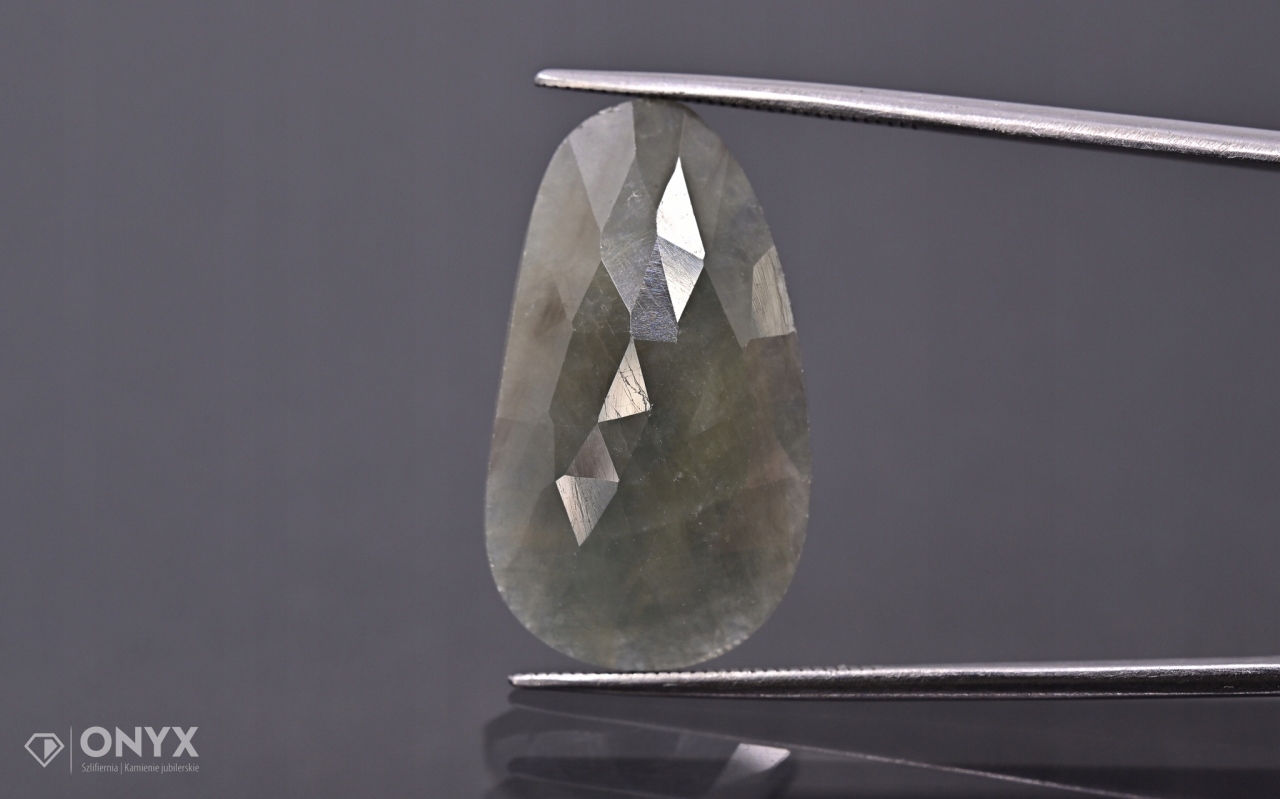 Safír fasetovaná nepravidelná rozeta 24x14 mm