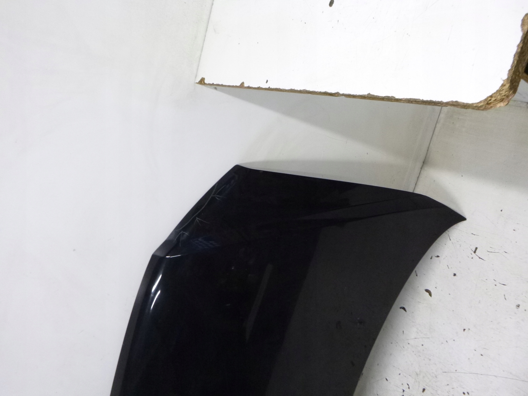 bonnet Mitsubishi Space Wagon X08A 2004r.