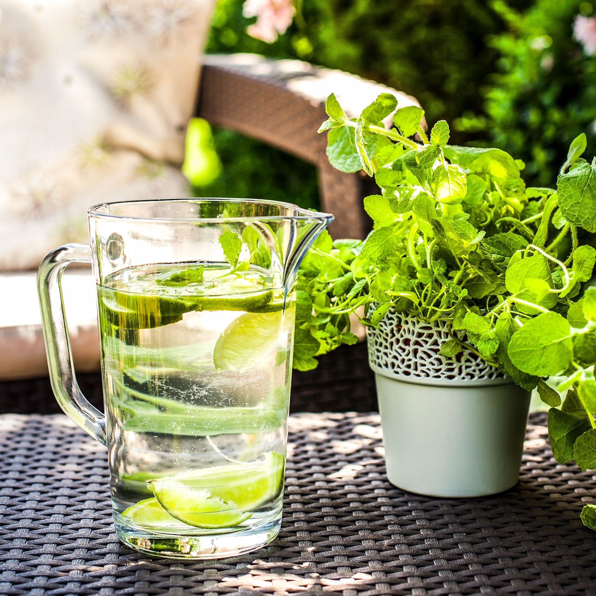 DZBANEK SZKLANY KARAFKA NA WODĘ SOK LEMONIADĘ DO NAPOJÓW WODY 1,23L Pojemność 1.23 l