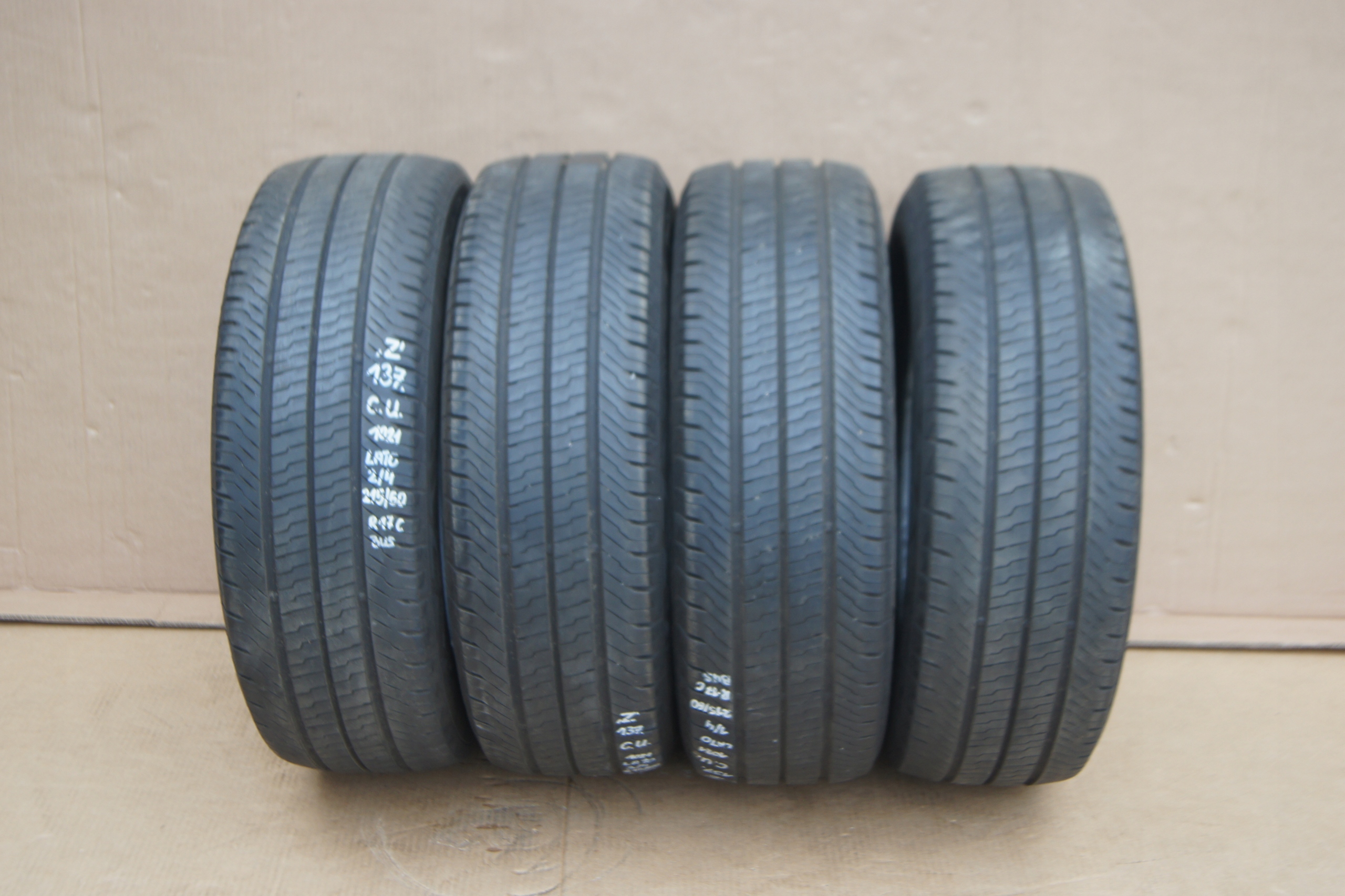 4x OPONY 215/60R17C CONTINENTAL VANCONTACT LATO