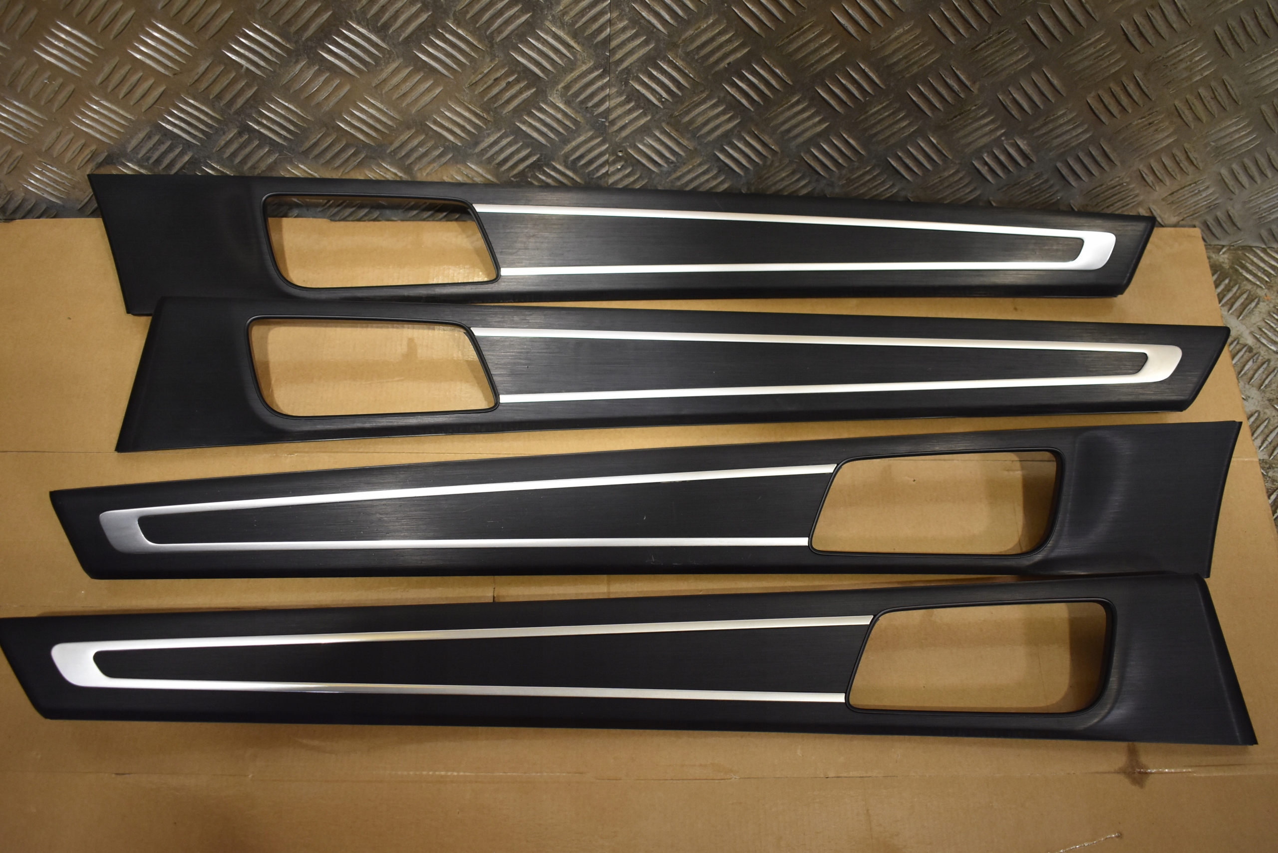 IDEALNE modanatura DECORY di alluminio PORSCHE PANAMERA 971 1