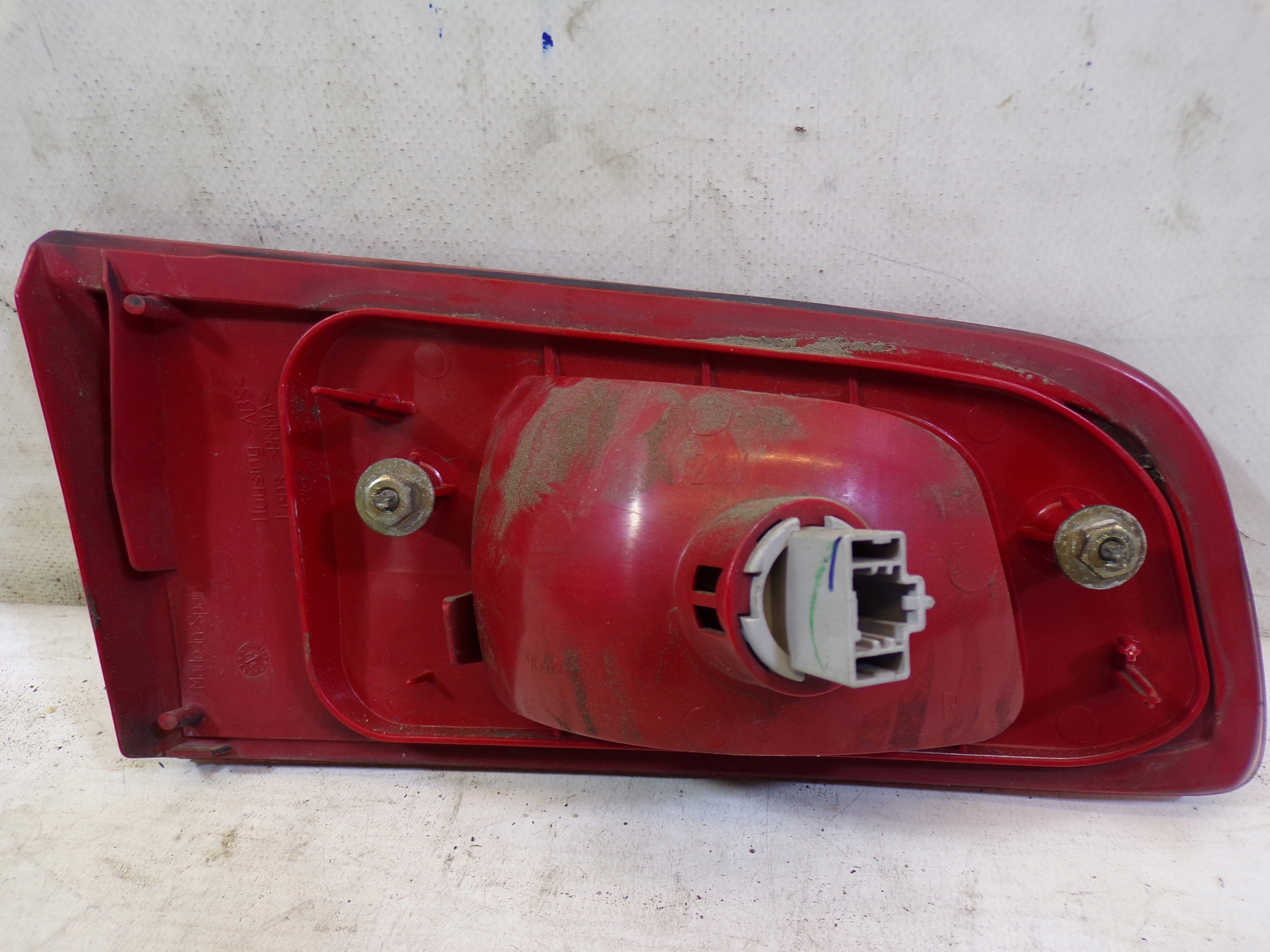 light rear rear part right MAZDA 2 II to the bonnet (3)