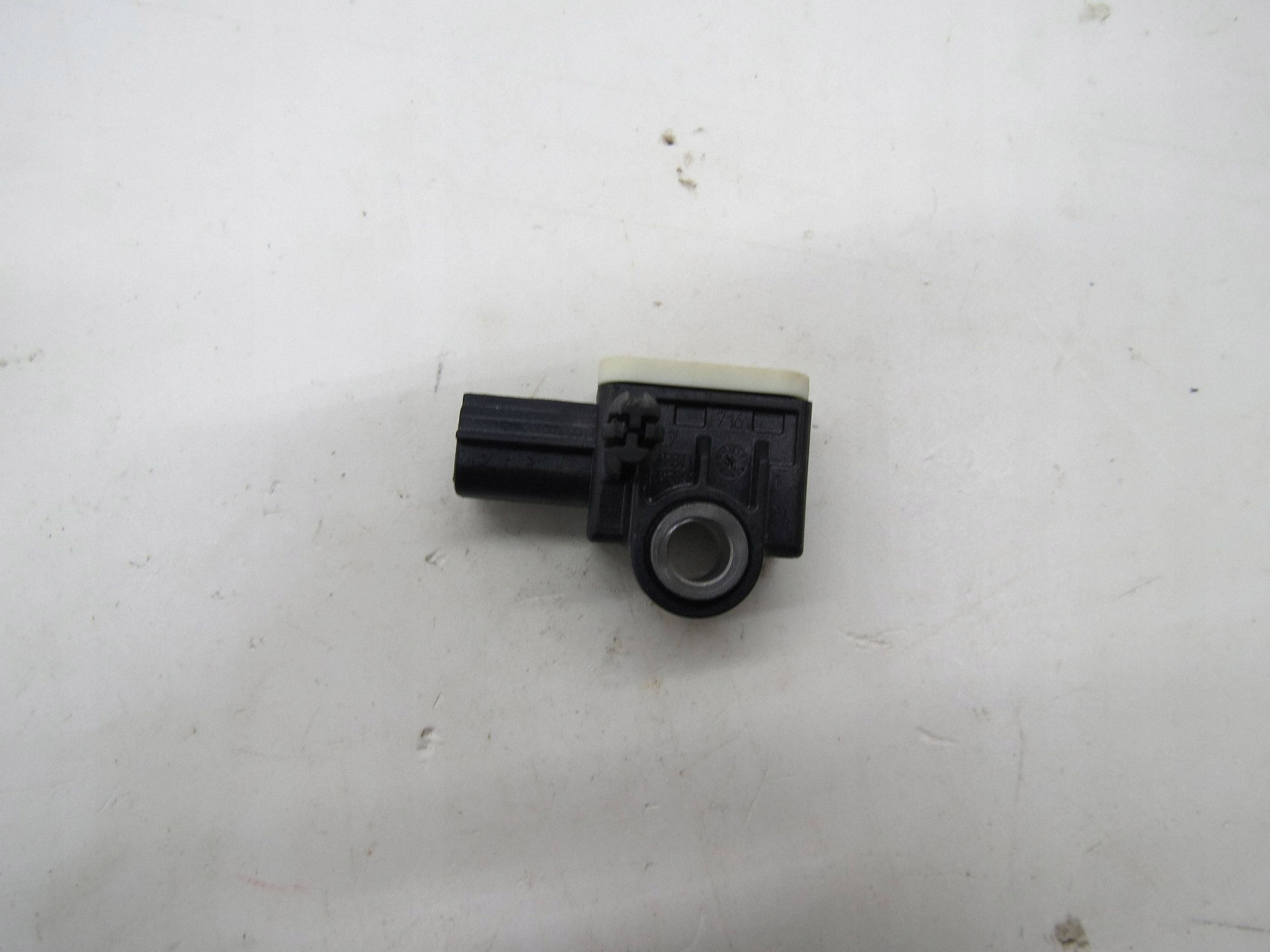 impact sensor airbag VOLVO S60 II V60 and 8V4T14B006AA 110527