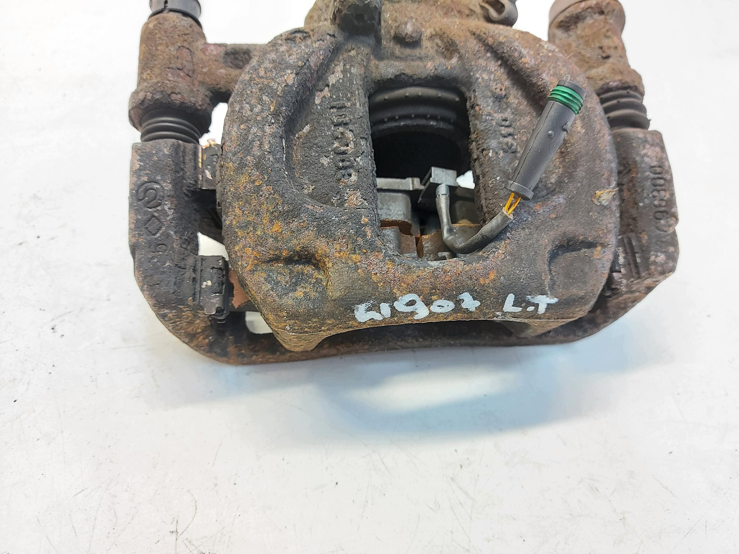 Mercedes Sprinter w907 2020, 2.1 CDI caliper brake rear part left