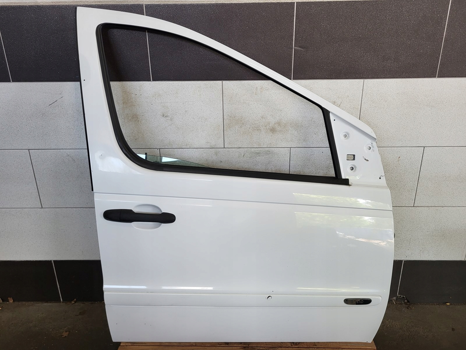 door right front right front MERCEDES VANEO W414 9147
