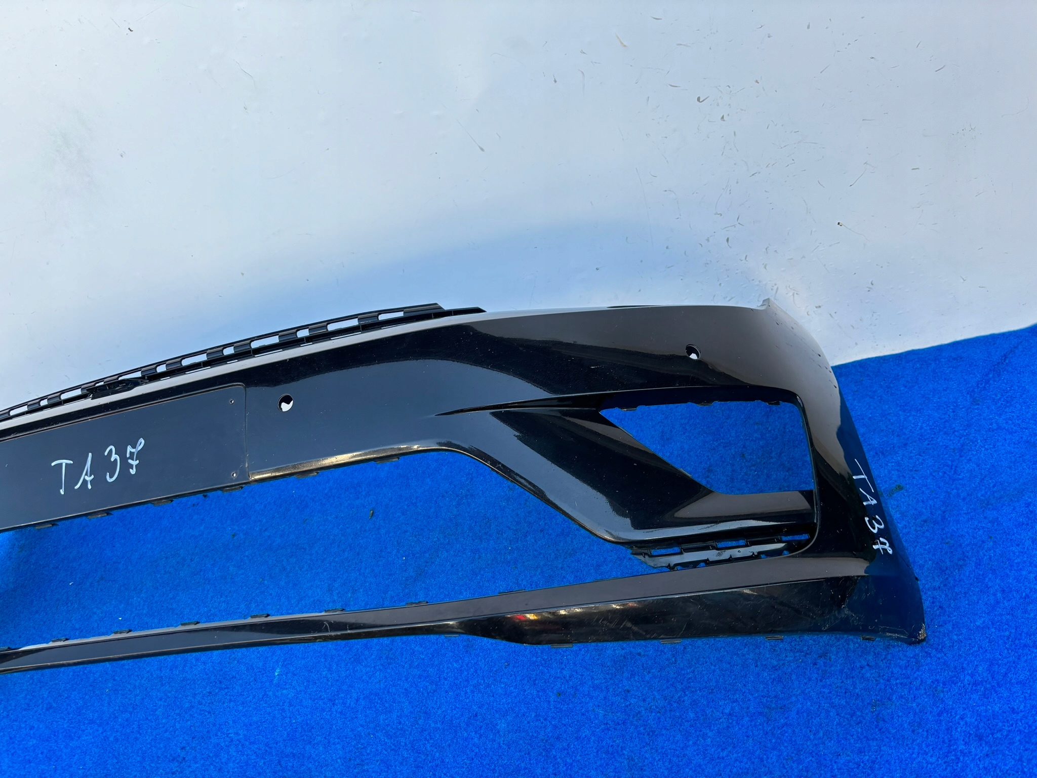VW GOLF 510 SPORTSVAN bumper front below washers 4XPDC 510807221F TA37