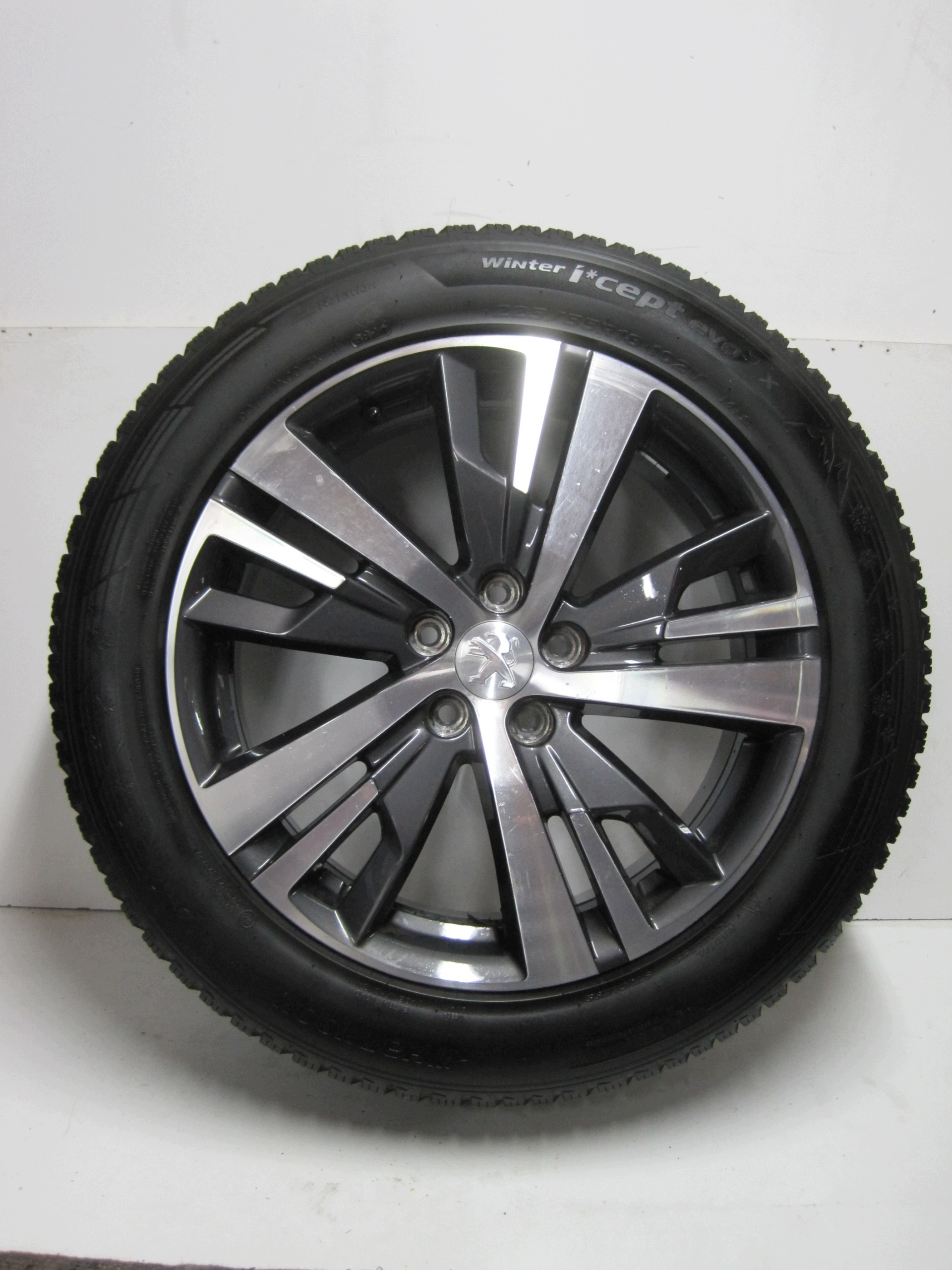 wheels discs tyres PEUGEOT 3008 R18 M+S 6mm