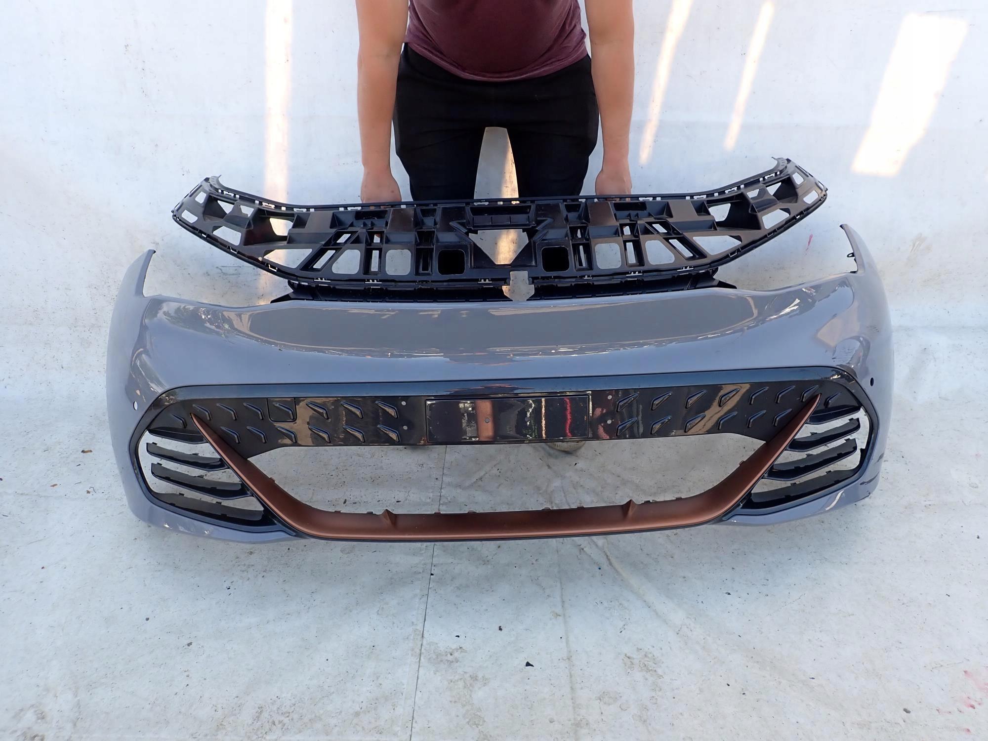 CUPRA BORN 21-> bumper front front PDC