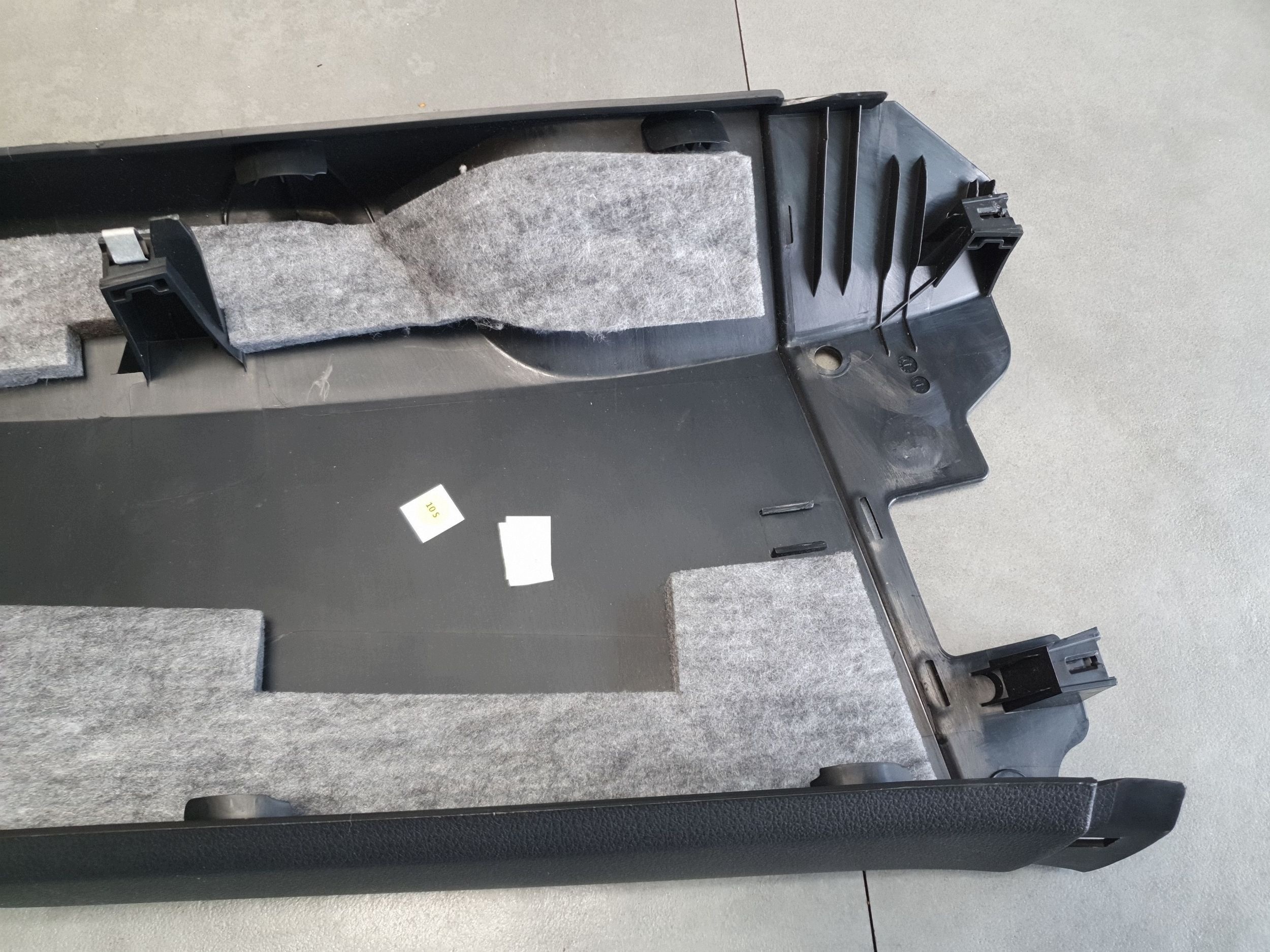 Audi Q7 4M cover slupka B lower left 4M0867239D