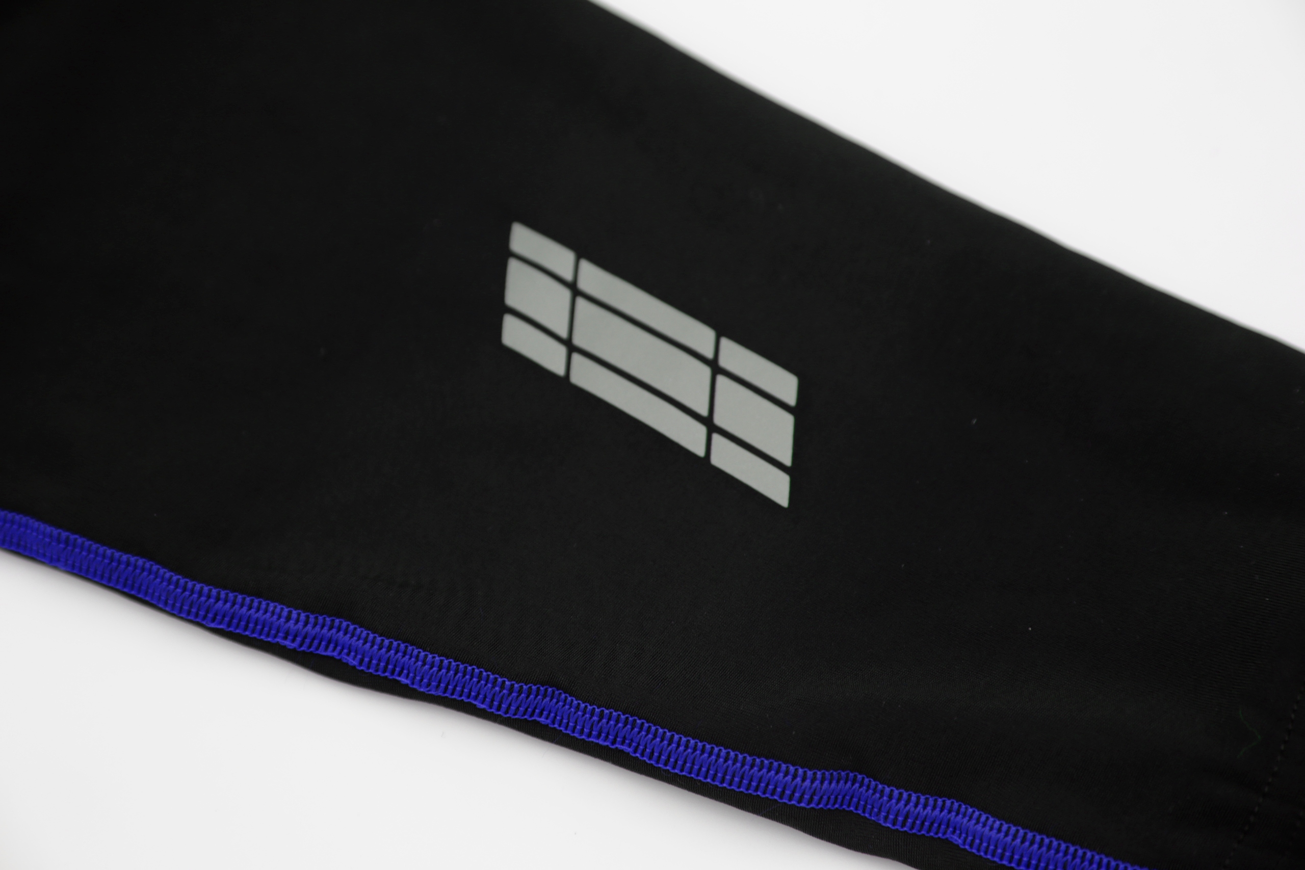 Spodnie rowerowe DŁUGIE z WKŁADKĄ żelową 4D - L Szerokość w pasie 75 cm