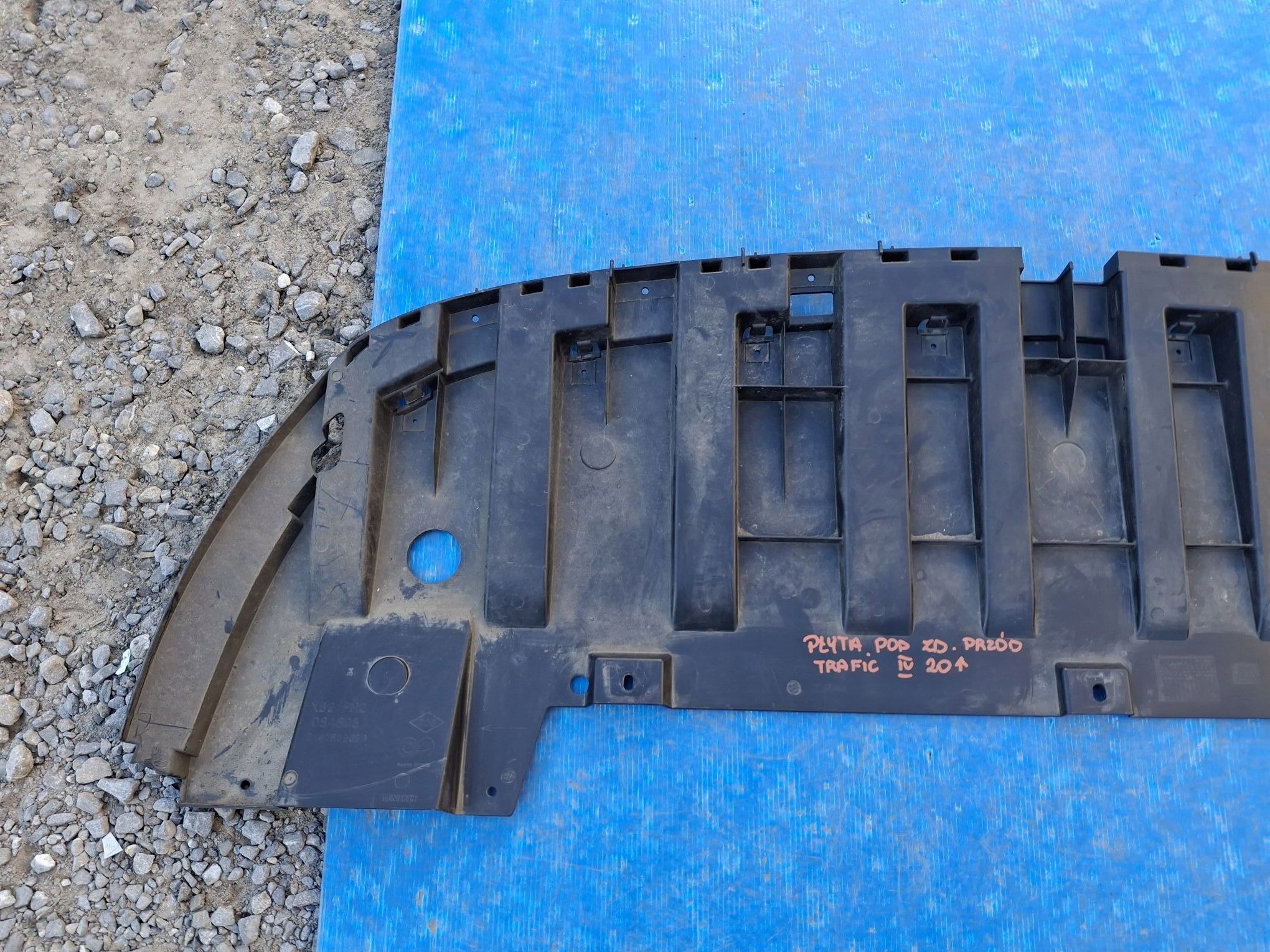 blende abdeckung unter frontstoßstange abdeckung RENAULT TRAFIC III LIFT 2021R->