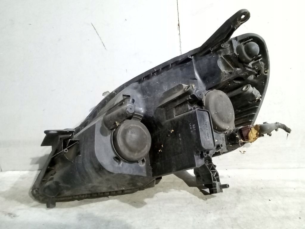 Opel Zafira B light right front front 0301214202