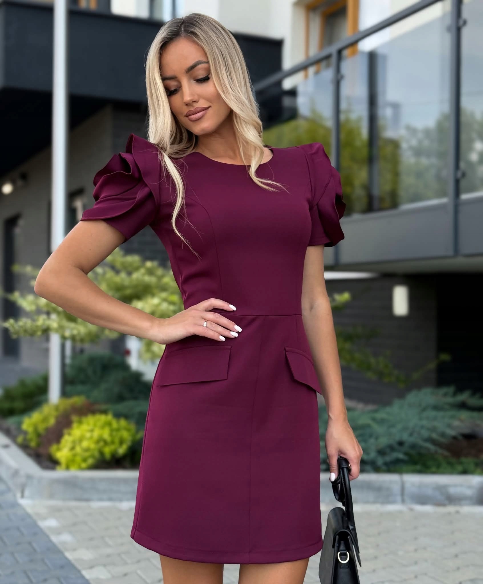 Elegantní Ženské Šaty Zdobené rukávy Růže Polský výrobek Bordo M