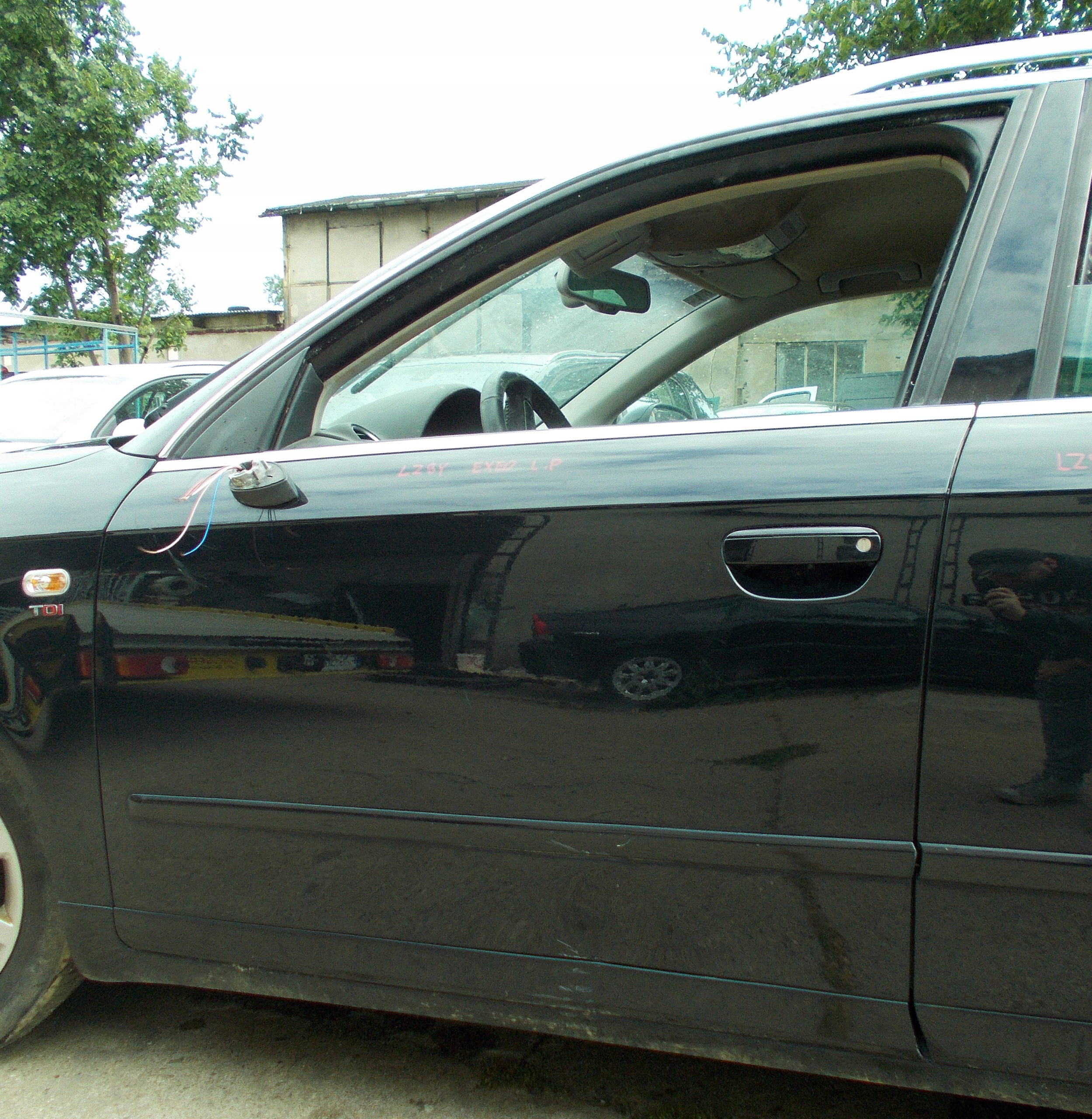 SEAT EXEO DRZWI LEWE PRZÓD KOMPLETNE LZ9Y Producent części SEAT OE