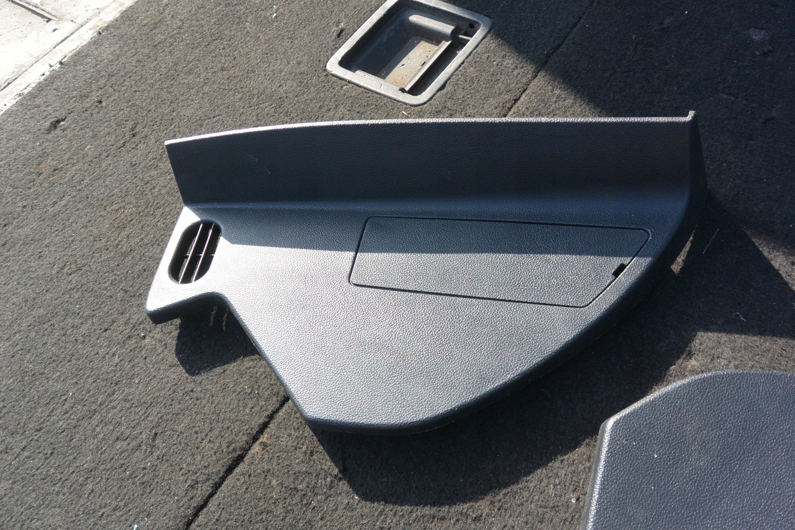 spoiler of the dashboard right left KPL MERCEDES R W251