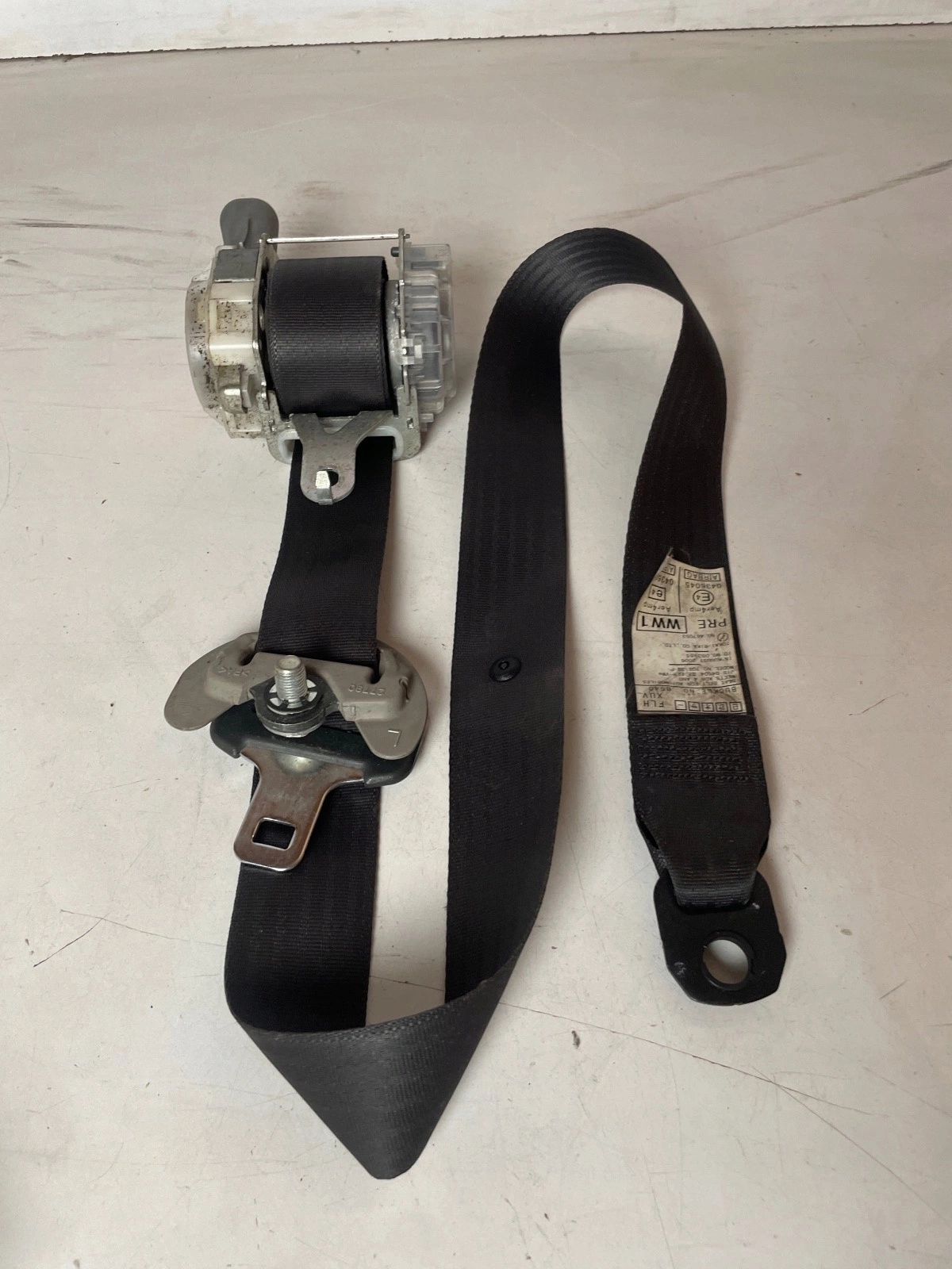 tension belt safety front front left Subaru Tribeca B9