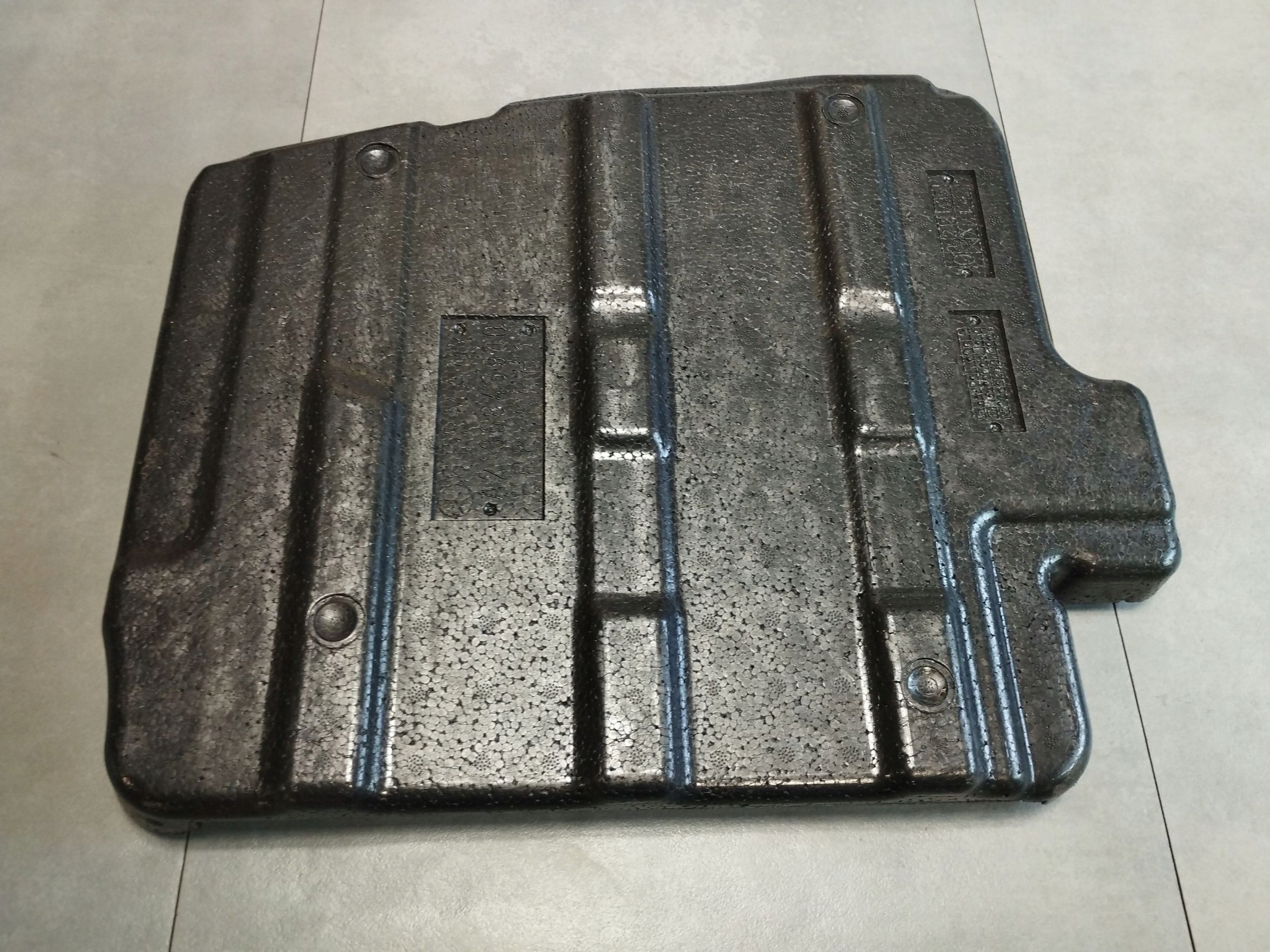 Mercedes-Benz E W213 boot floor well A2136843900
