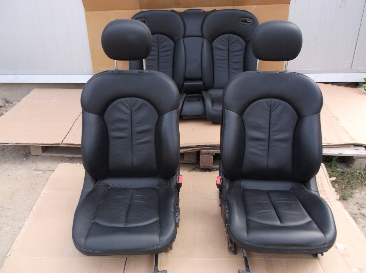 MERCEDES CLK 209 W209 WNĘTRZE FOTELE KANAPA BOCZKI