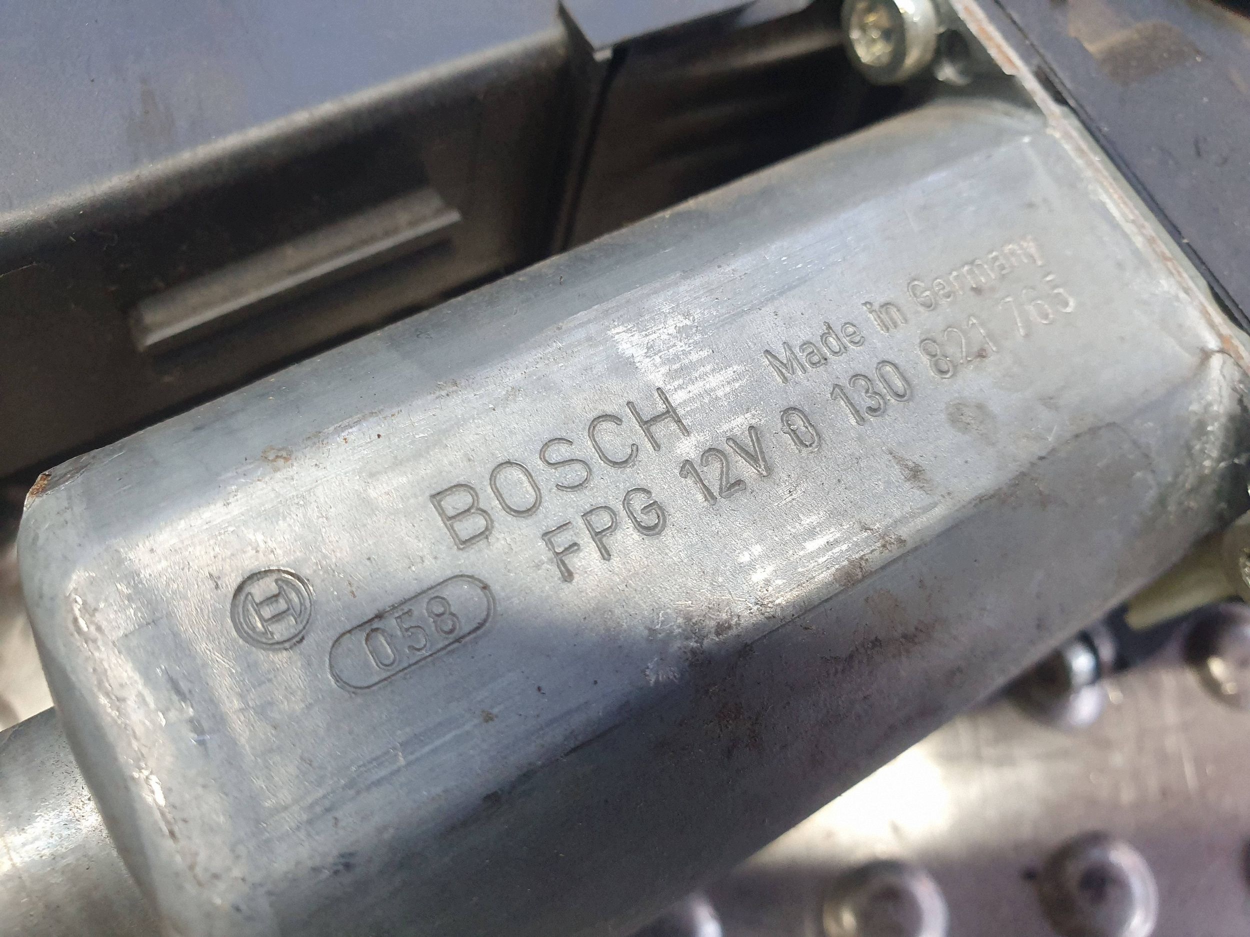 engine lifting windows left front 8E1959801B AUDI A4 B6 B7