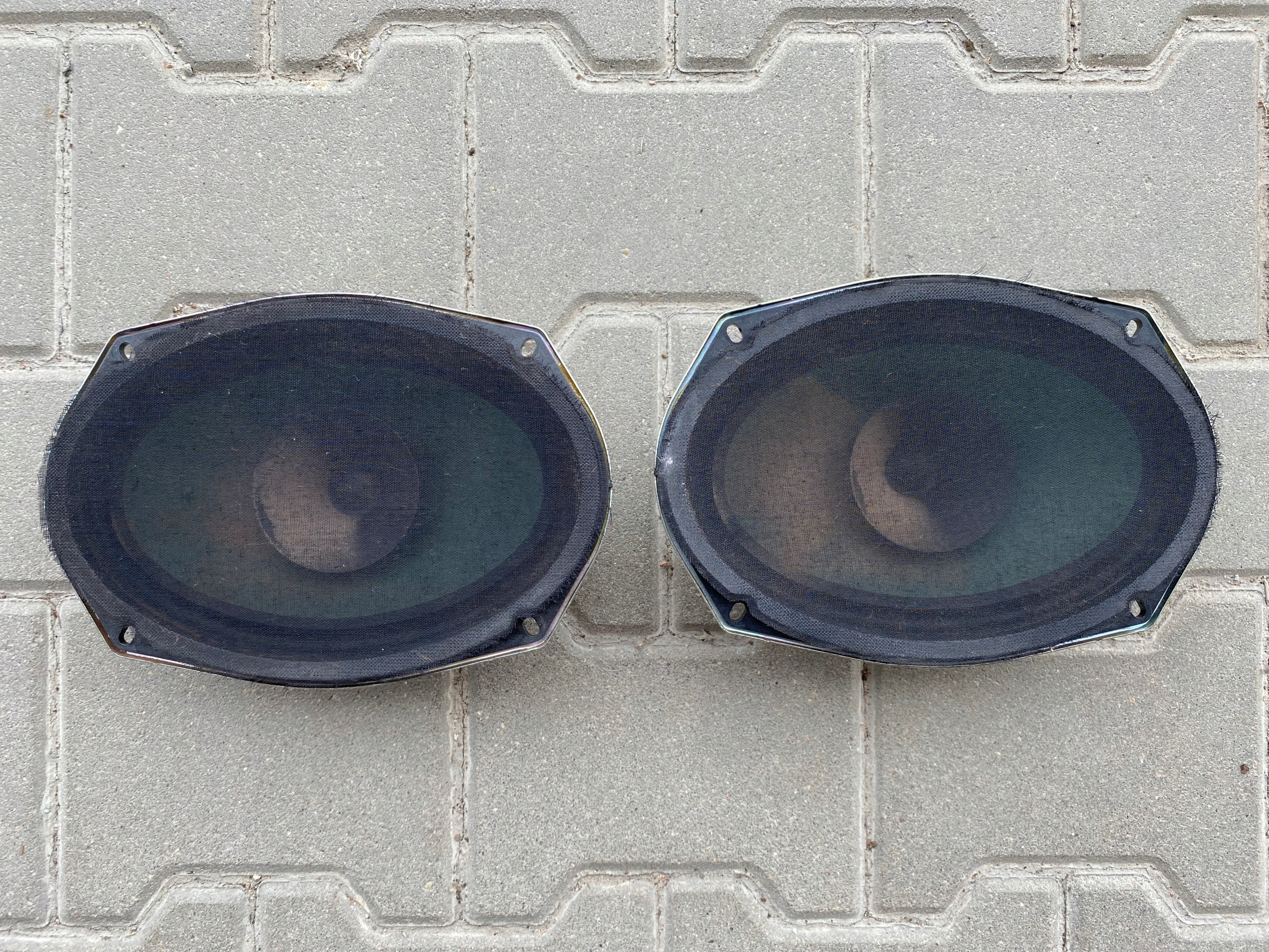 GŁOŚNIKI PRZEDNICH DRZWI JEEP CHEROKEE KL