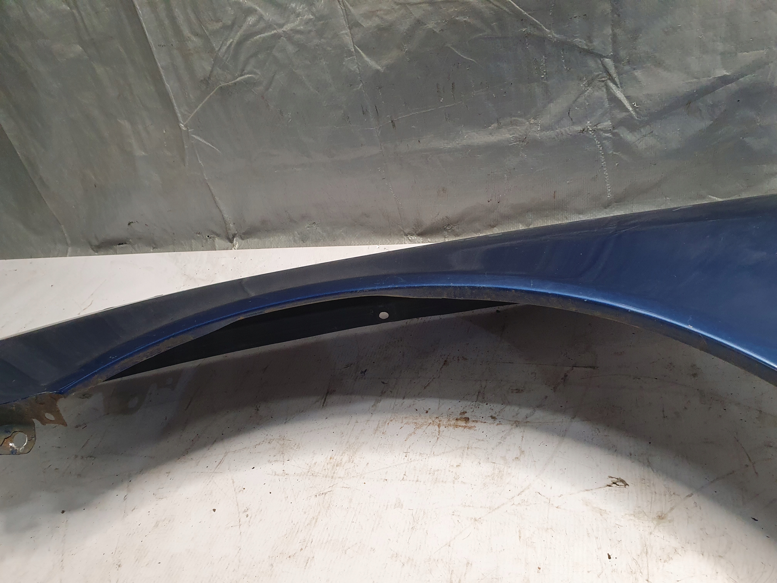 fender left VOLVO S40 96r.