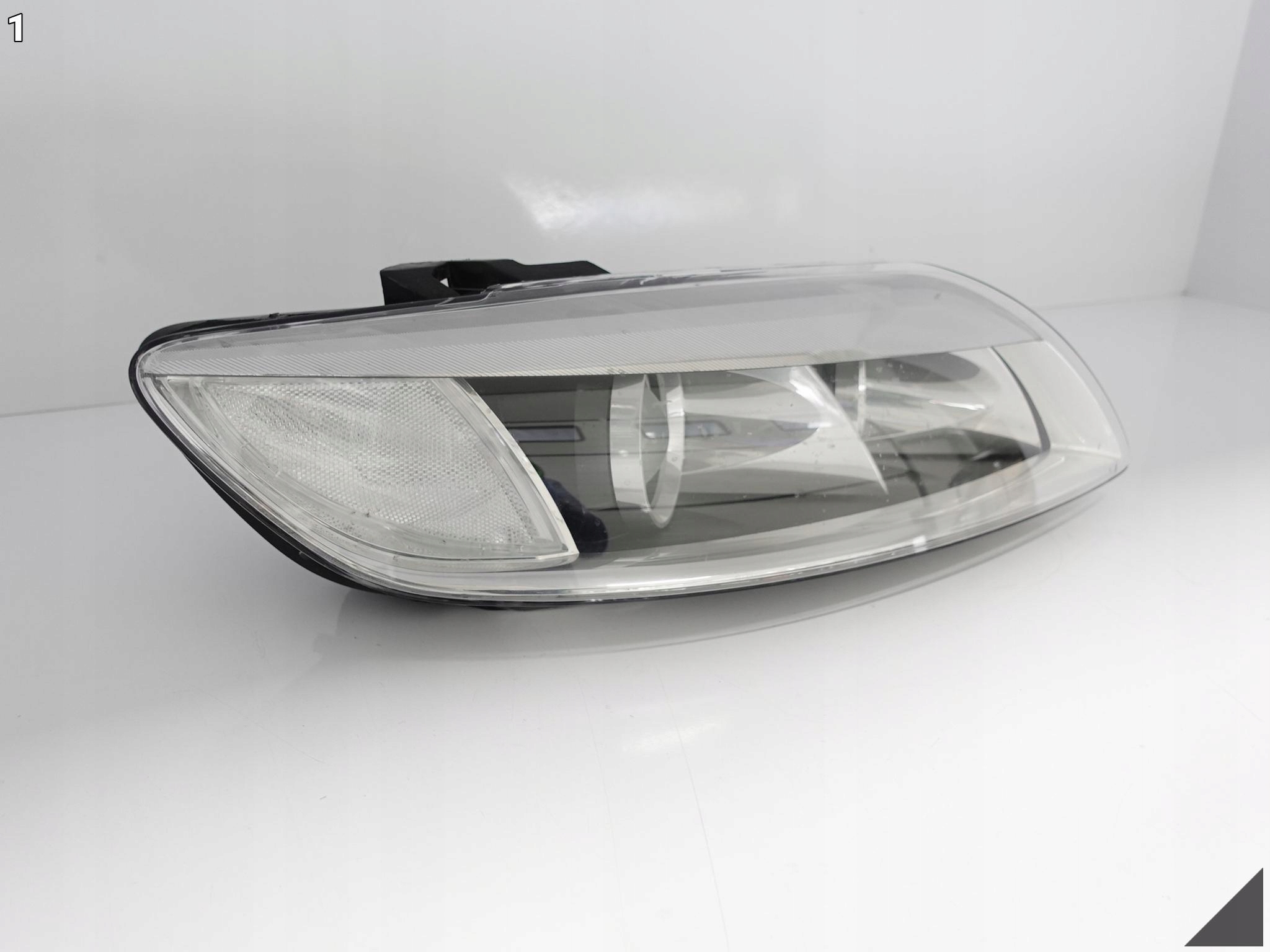 AUDI Q7 4L0 05-09 XENON light SKRETNA right EU