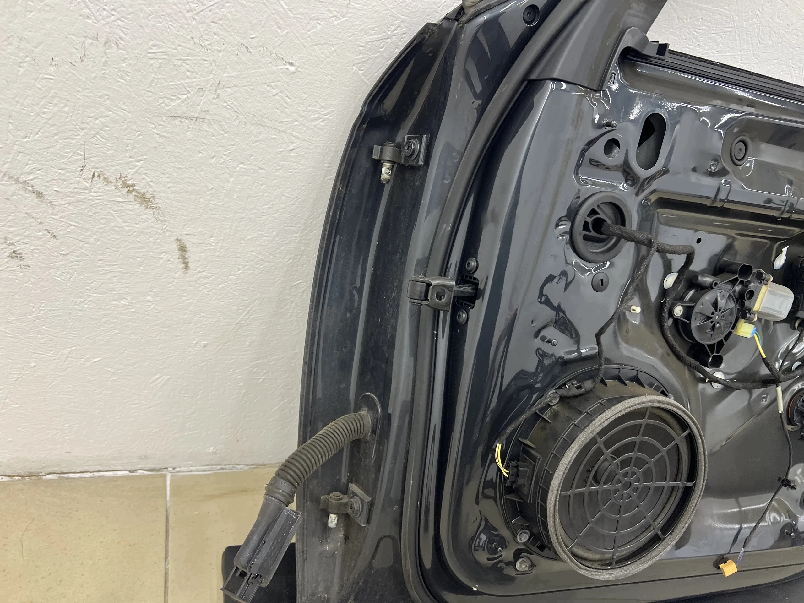 AUDI A4 B9 door right front front complete colour LX7L EUROPA