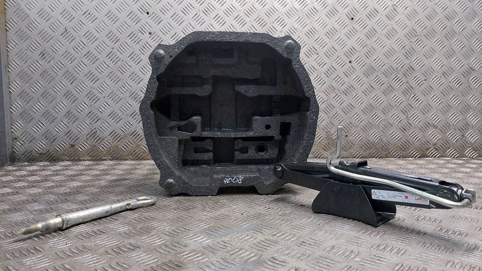 ОРГАНАЙЗЕР ДЛЯ БАГАЖНИКА LUCKER EAR 407 SW