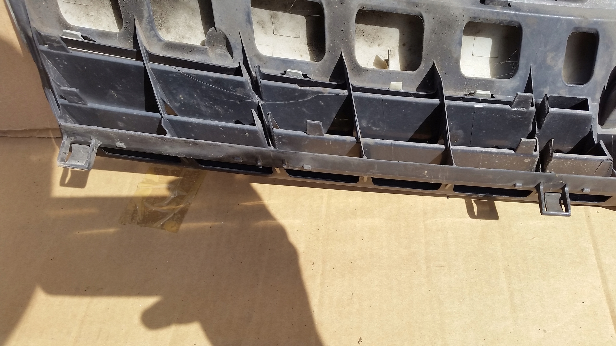 решетка радиатора opel Astra H 13149465