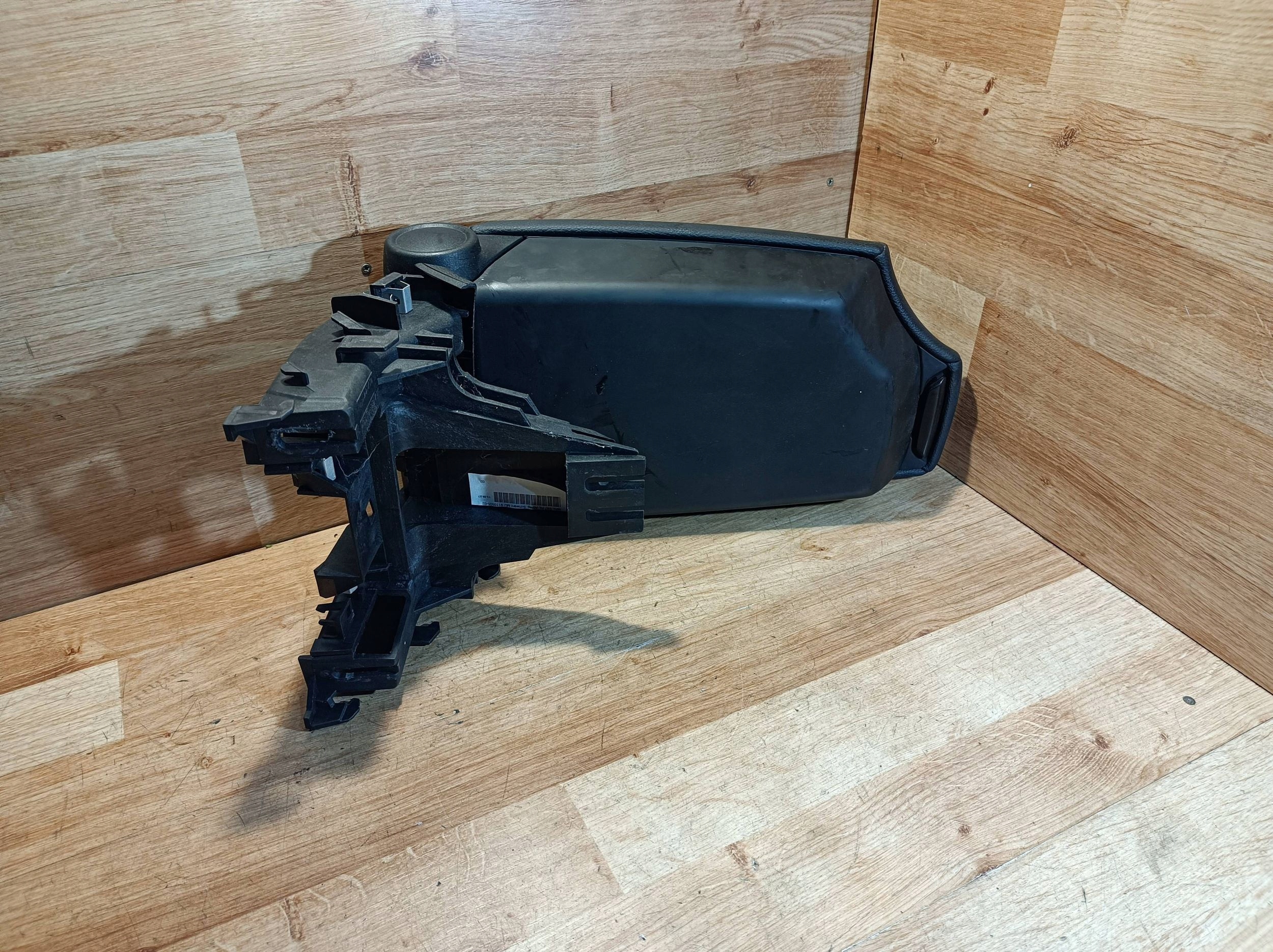 bracciolo consolle BMW 1 E81 E87 9110505 wersja angielska