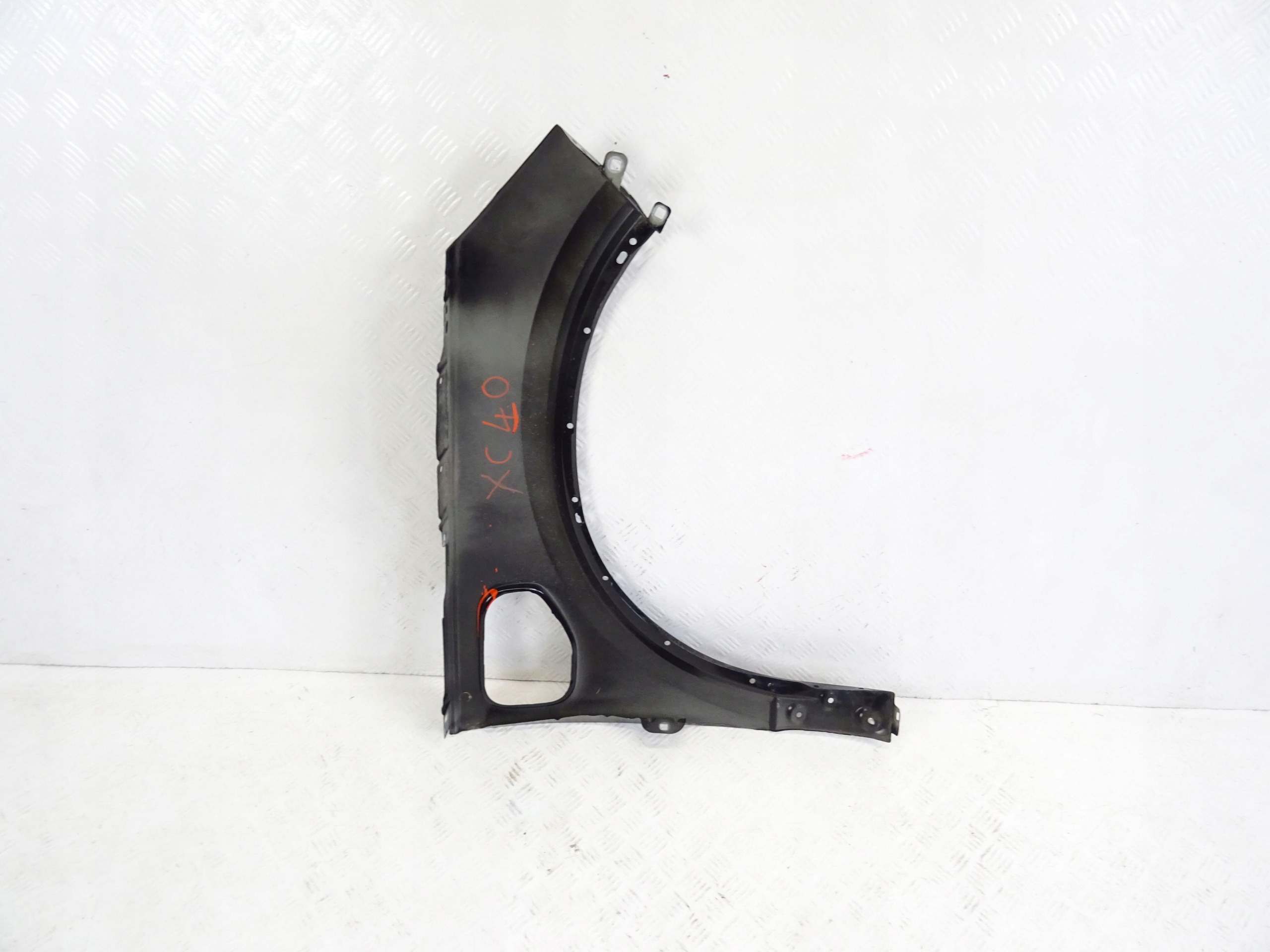 VOLVO XC40 HYBRYDA fender left front front