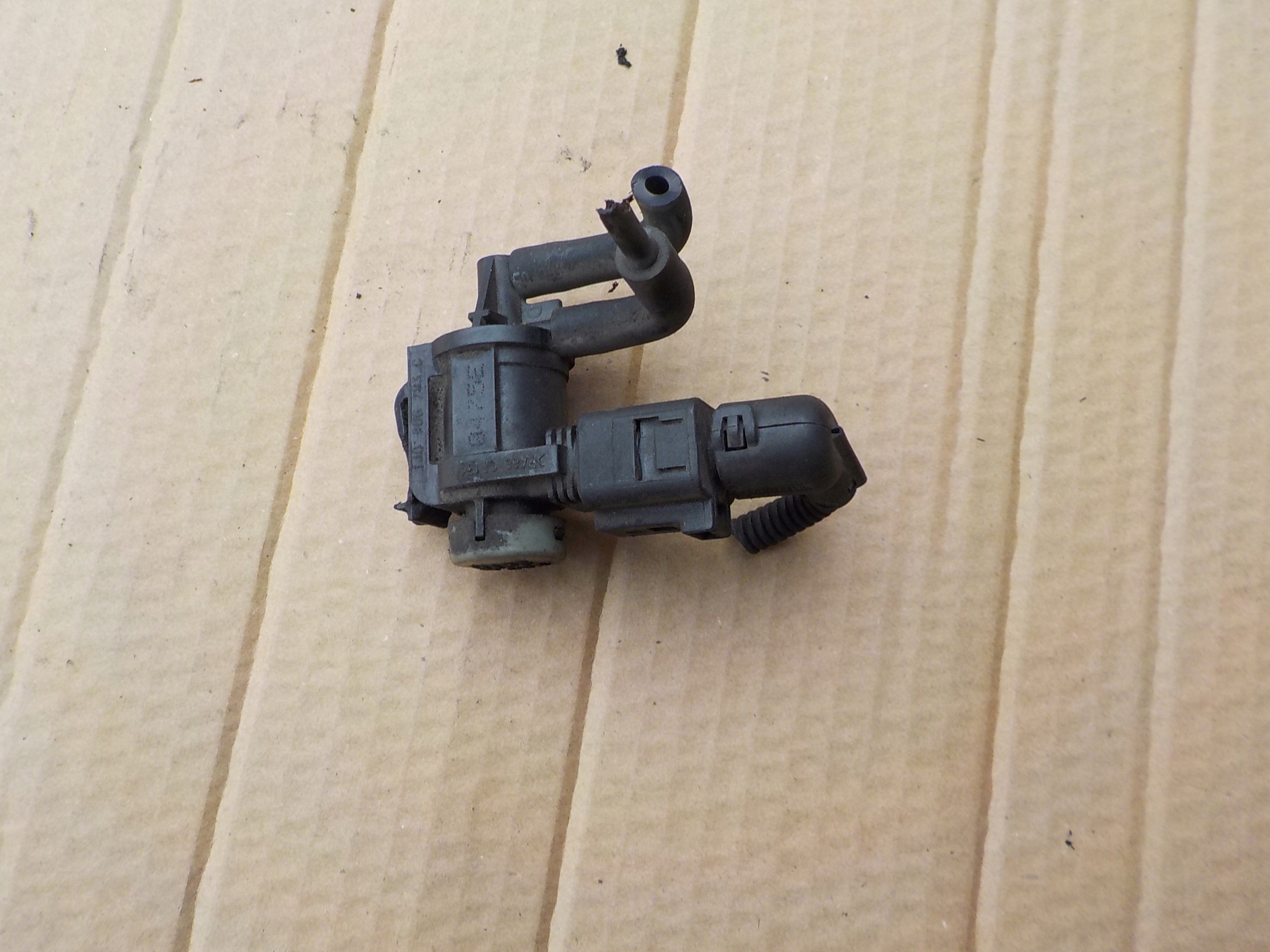 Sensor Unterdruck audi a4 b7 2,0 tdi 1J0906283C