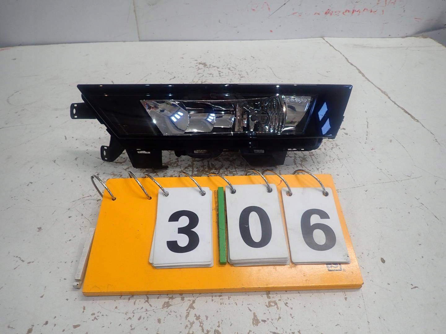NEBELSCHEINWERFER LINKS SKODA RAPID LIFT 2017- 5JA941699D