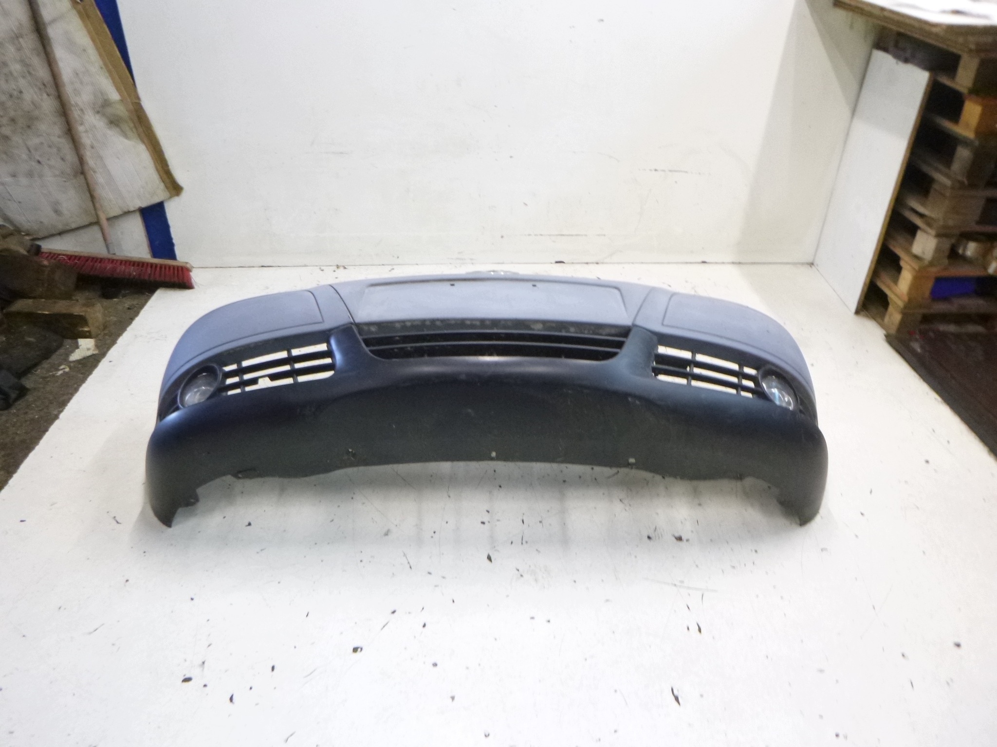 Frontstoßstange vorne VW Fox 2005-2011 Grill Nebelscheinwerfer