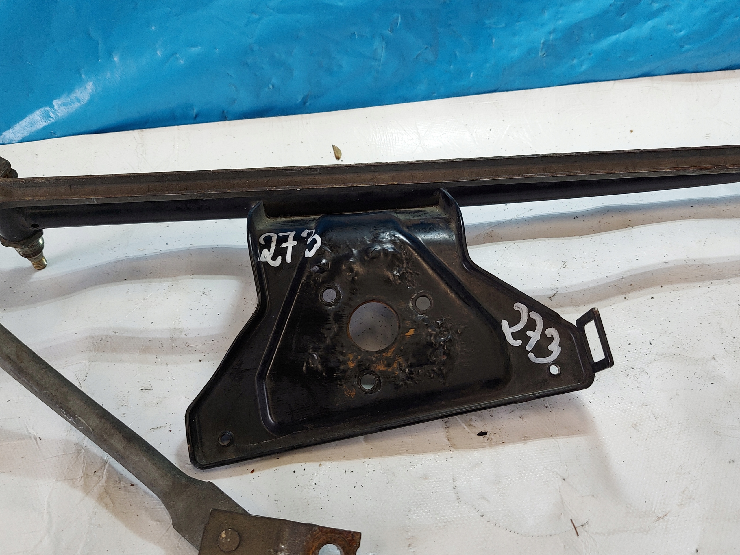 Wischergestänge BMW 6 1986R E24 vorne