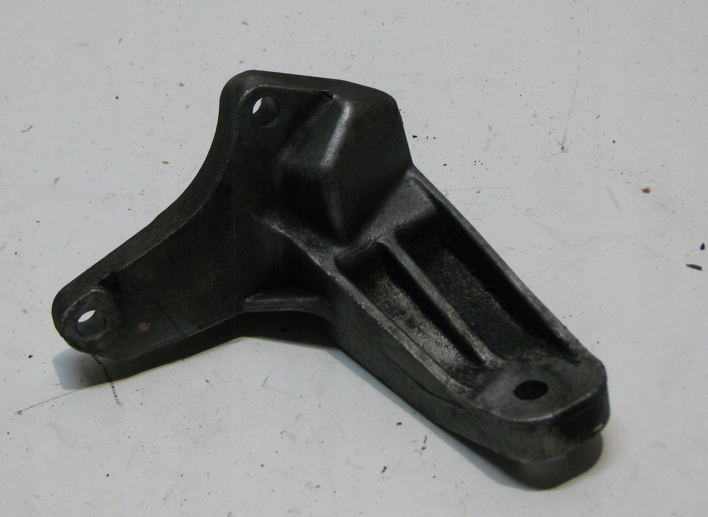 VOLVO V70 2.0 D 09R support étrier boîte de vitesses 6G916P093DC