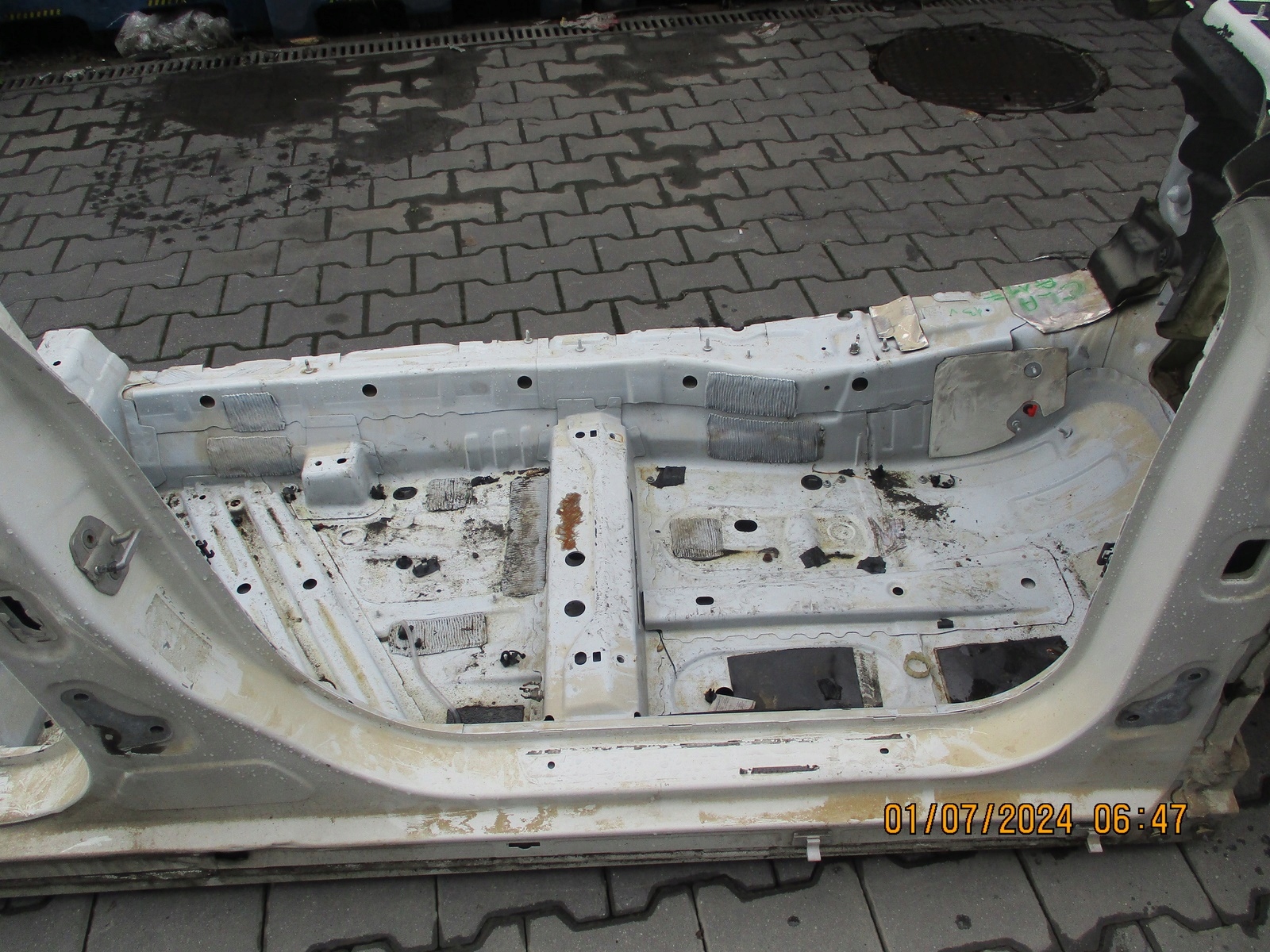quarter right front MERCEDES CLA 117