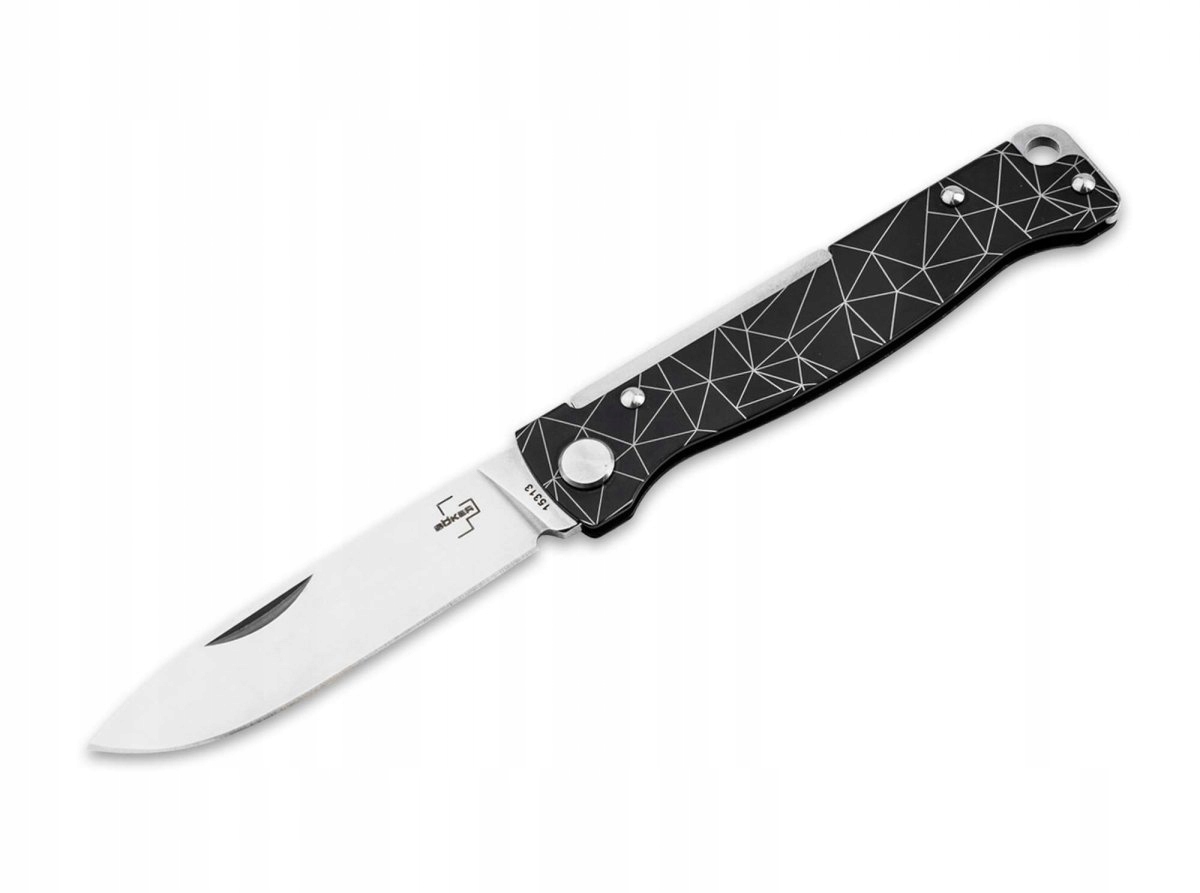 Nůž Boker Plus Atlas Black Polygon ocel 12C27 gravírovaný černý