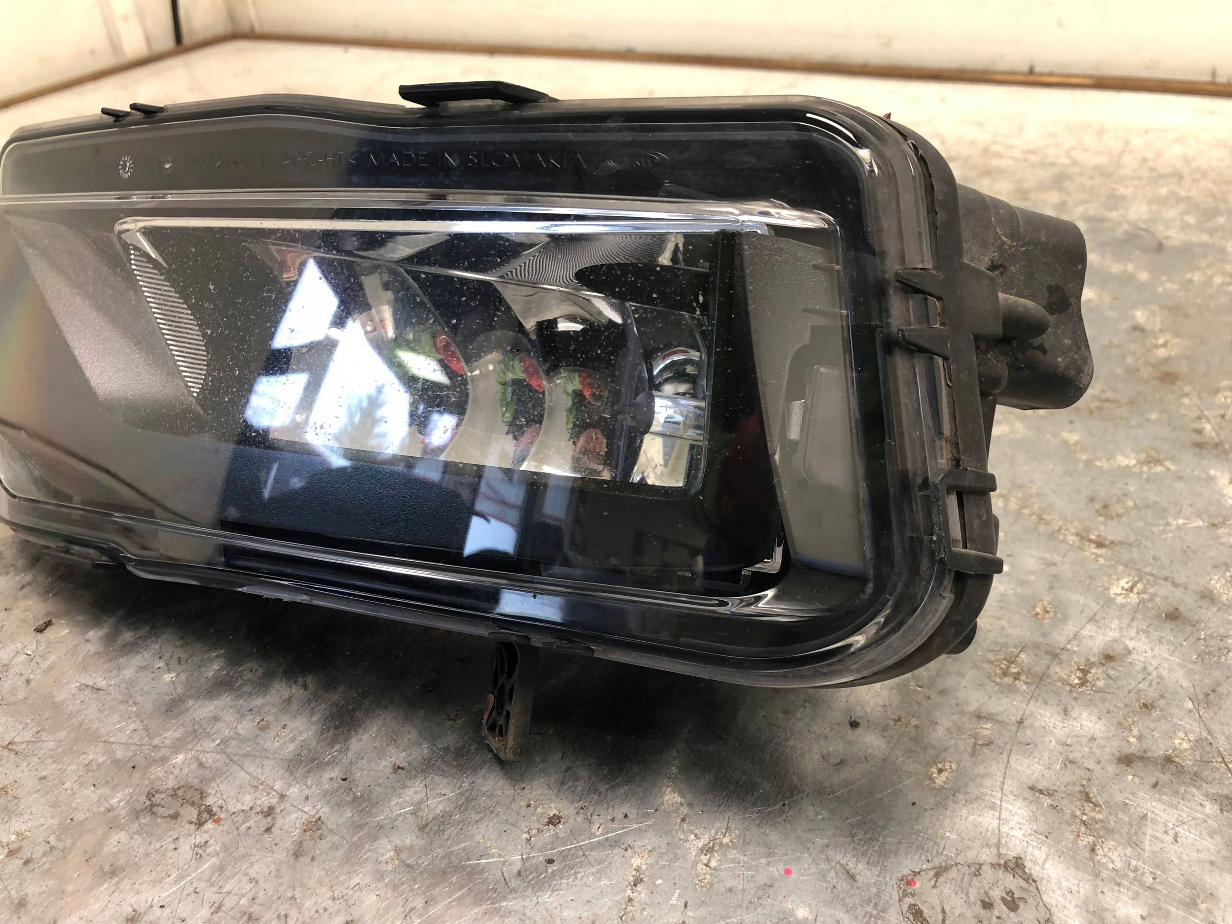 fog light left front VW CRAFTER II 7C0941661A