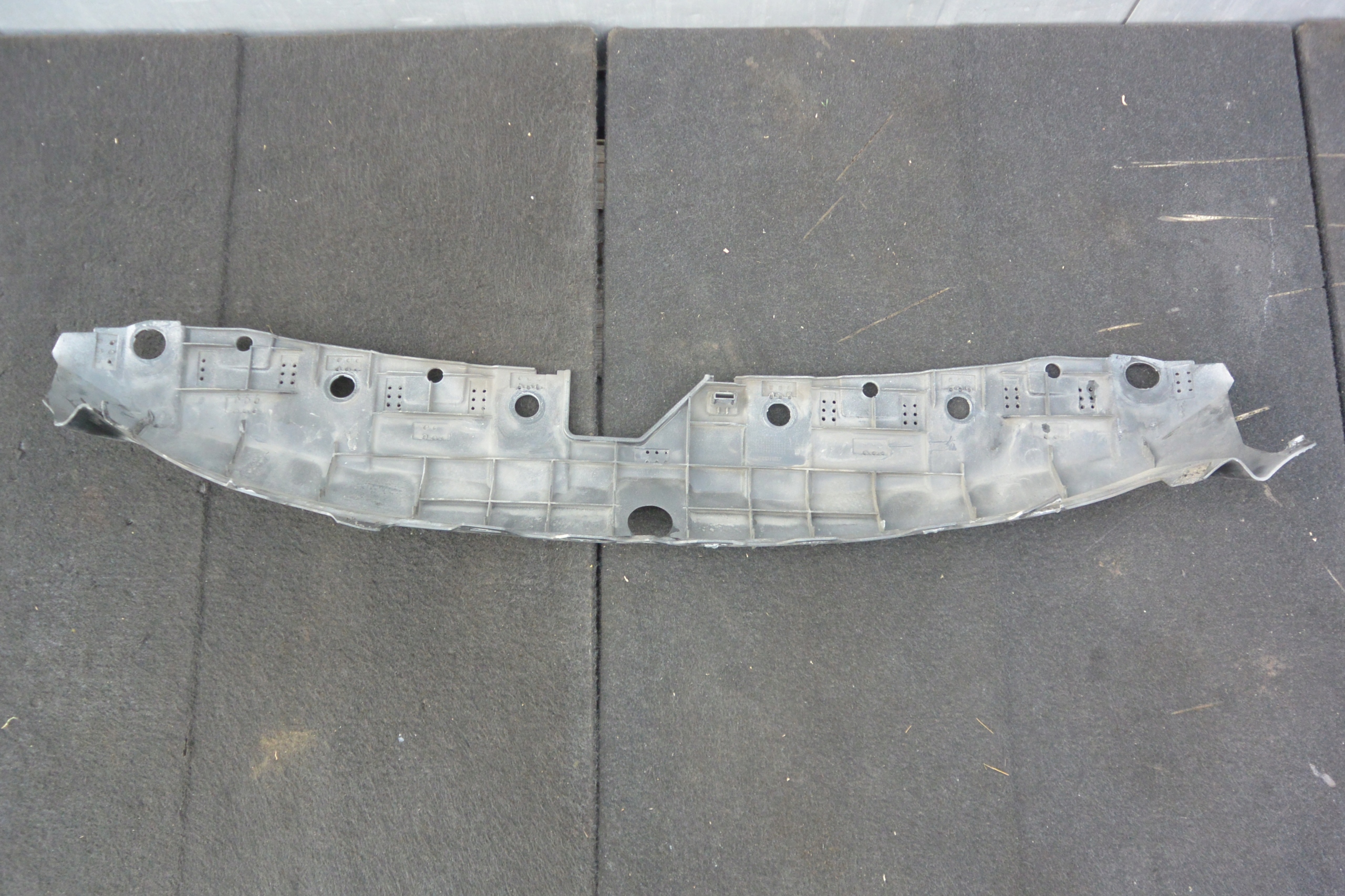 console upper of a bumper MASERATI QUATTROPORTE