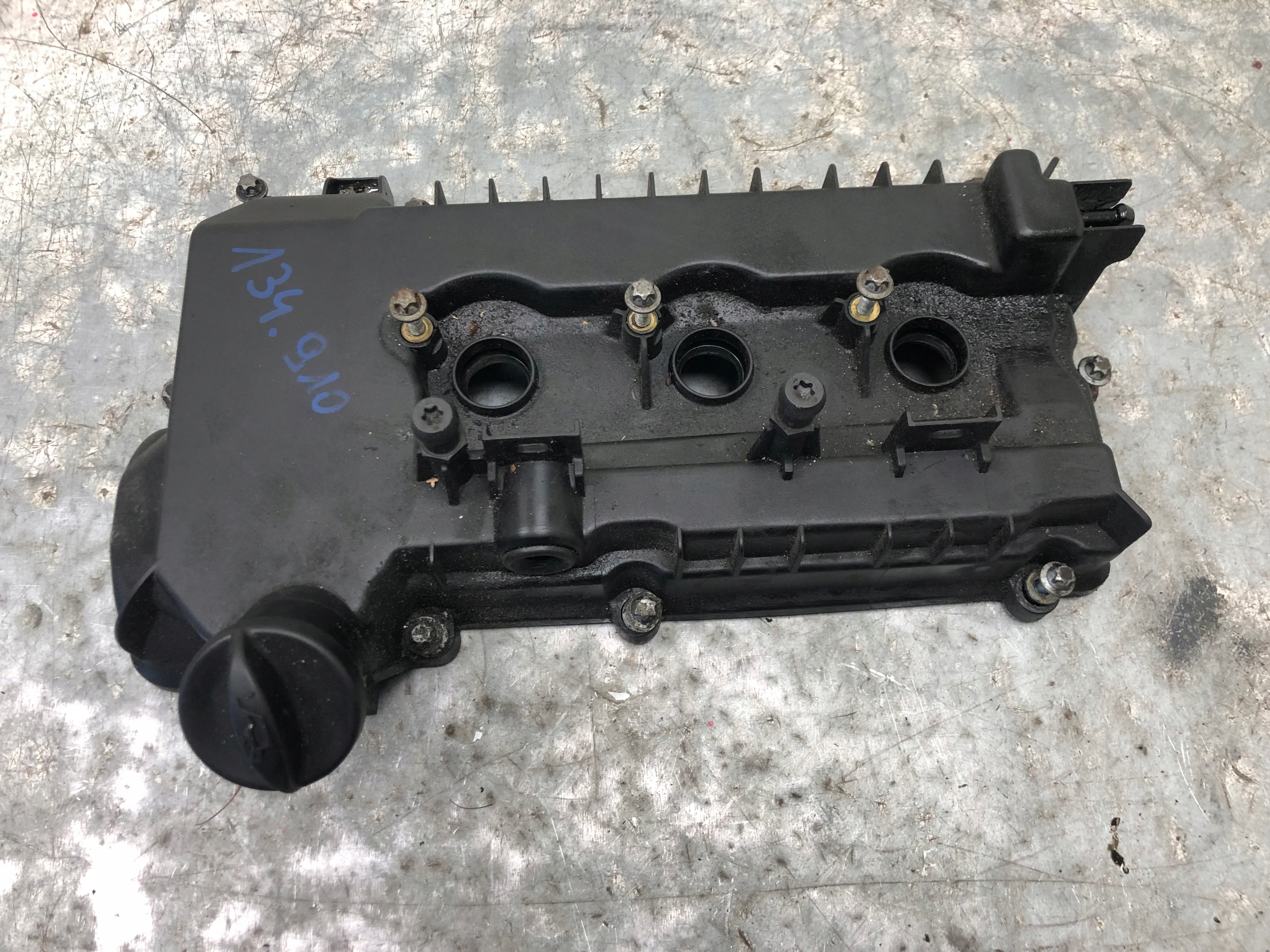 Abdeckung der Ventile 134.910 MITSUBISHI COLT VI MN195625