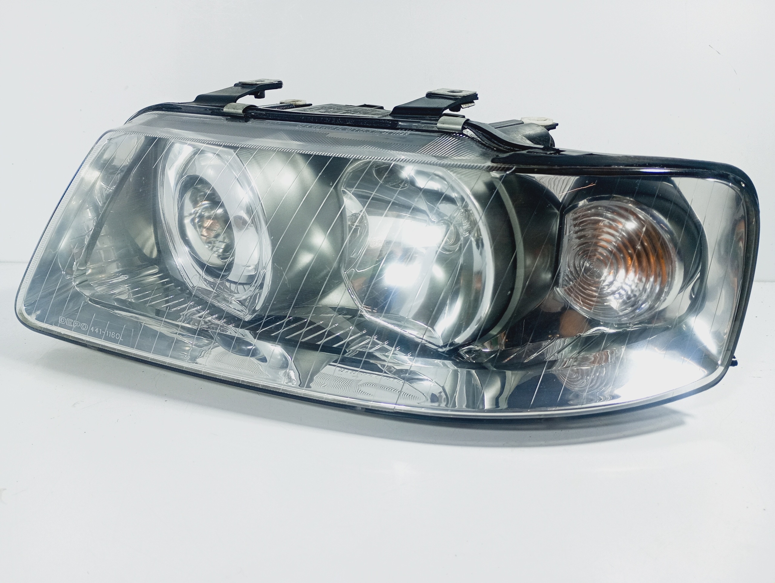 light left front REFLEKTOR left front OE 084411160L Audi A3 8P 03-13