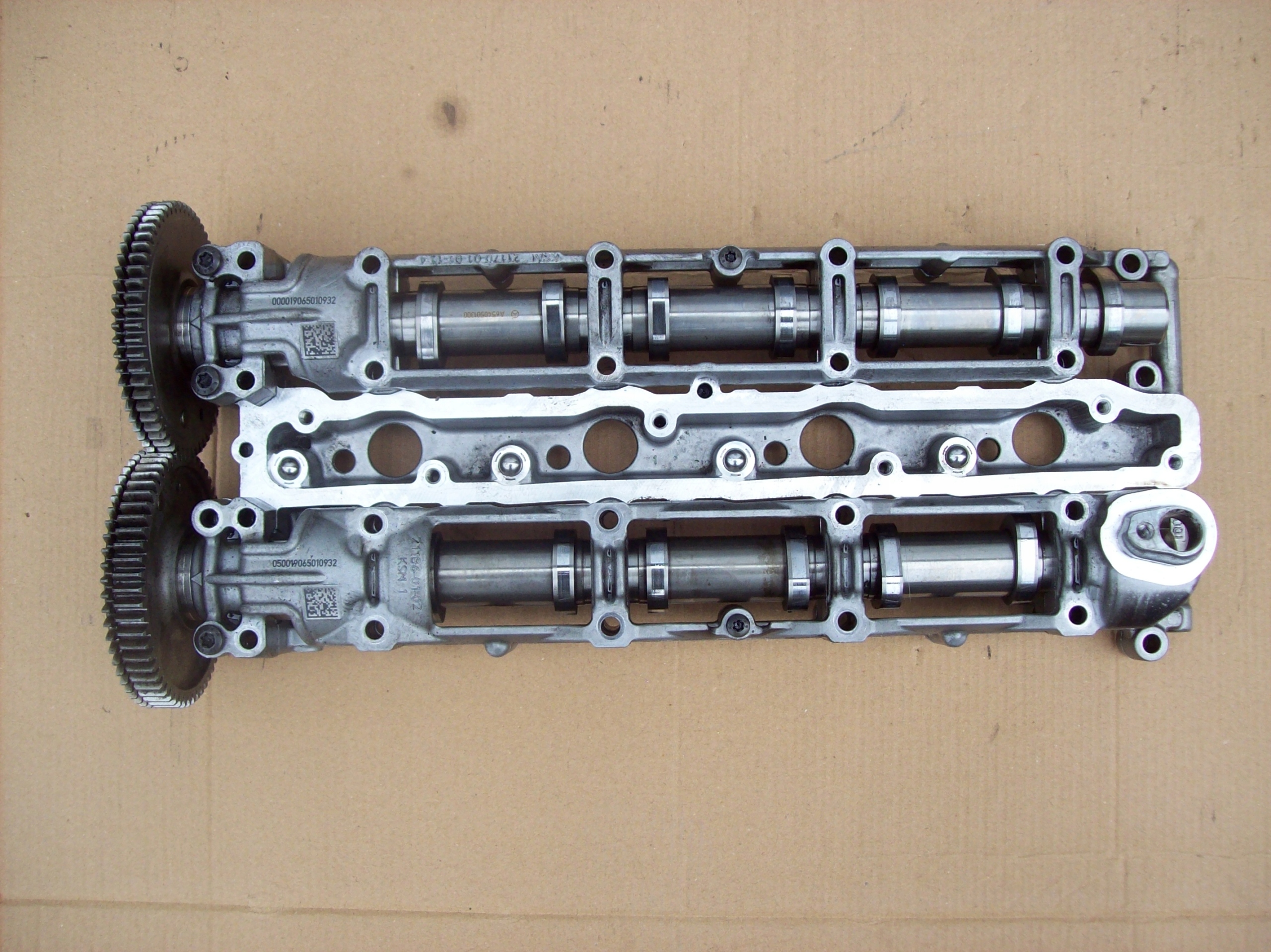 A6540502500 - MERCEDES W205 W213 розподільні вали 654 200cdi M654