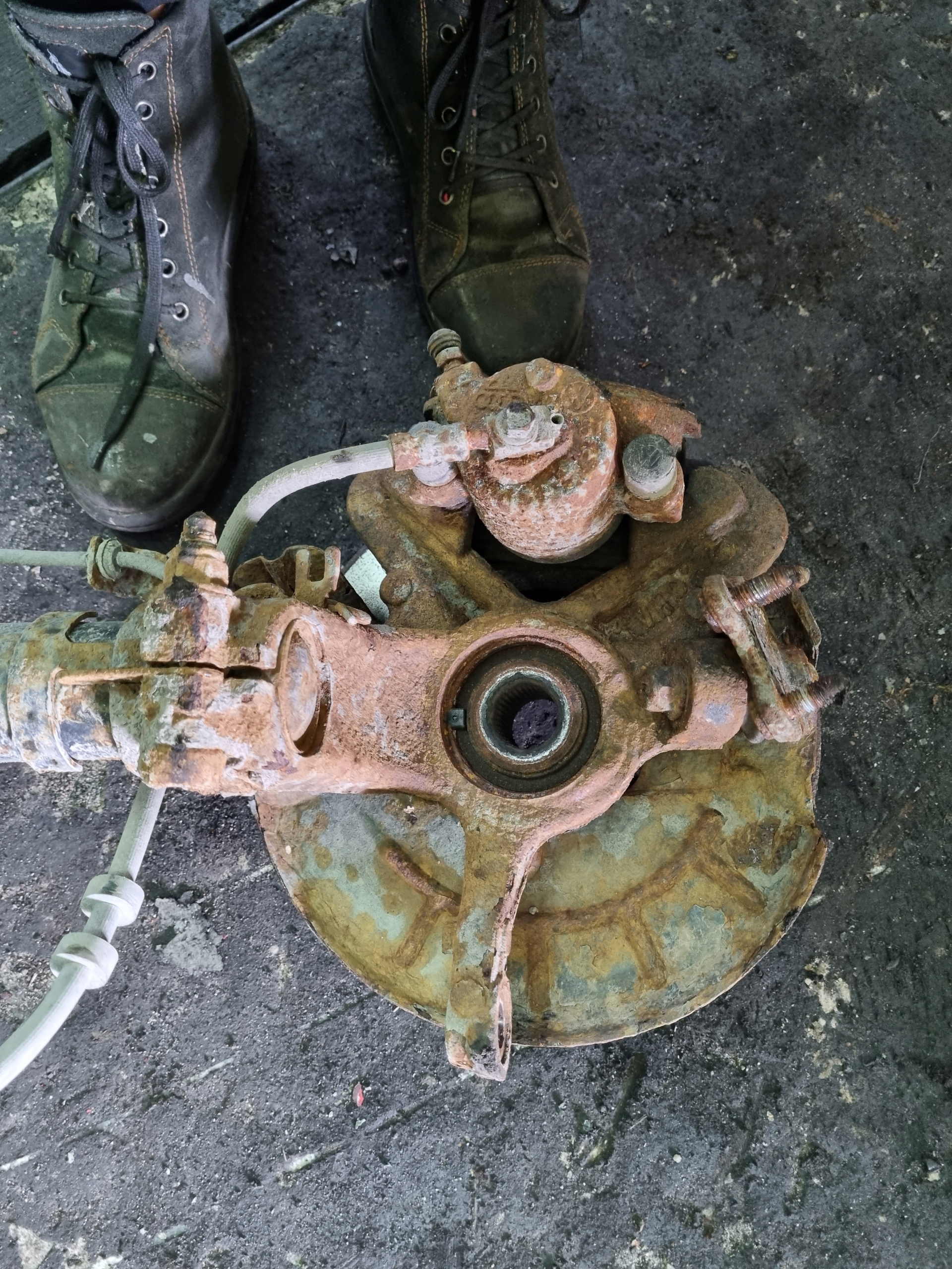 1,2 - SKODA FABIA II 1.2 B КРОССОВЕР ЛЕВАЯ СТОРОНА EU