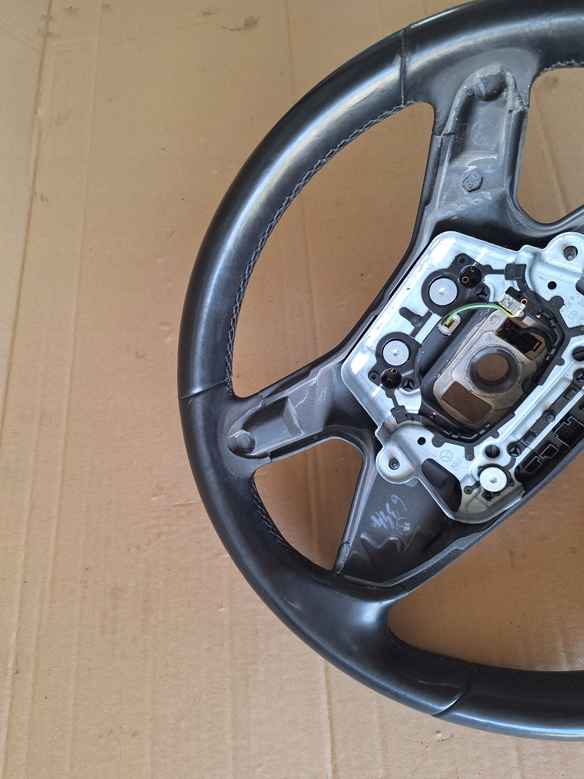 lenkrad Leder MERCEDES E W212 09- A2124600303