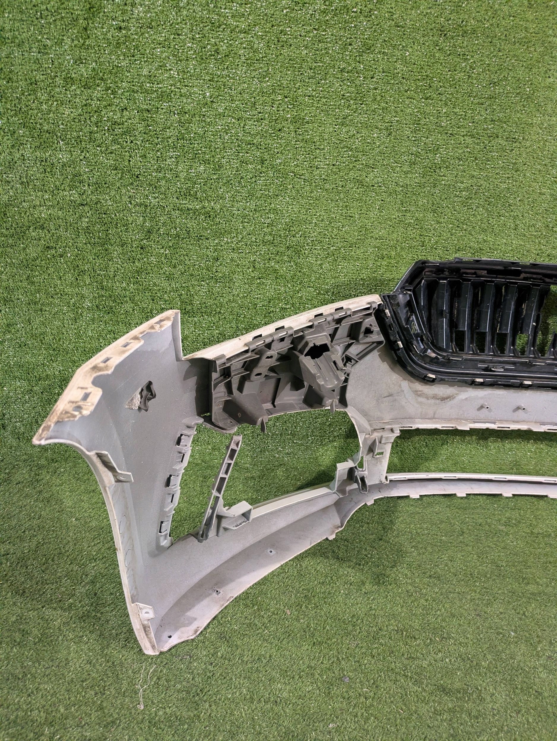 front bumper front SKODA SCALA 19- NR.Z9005