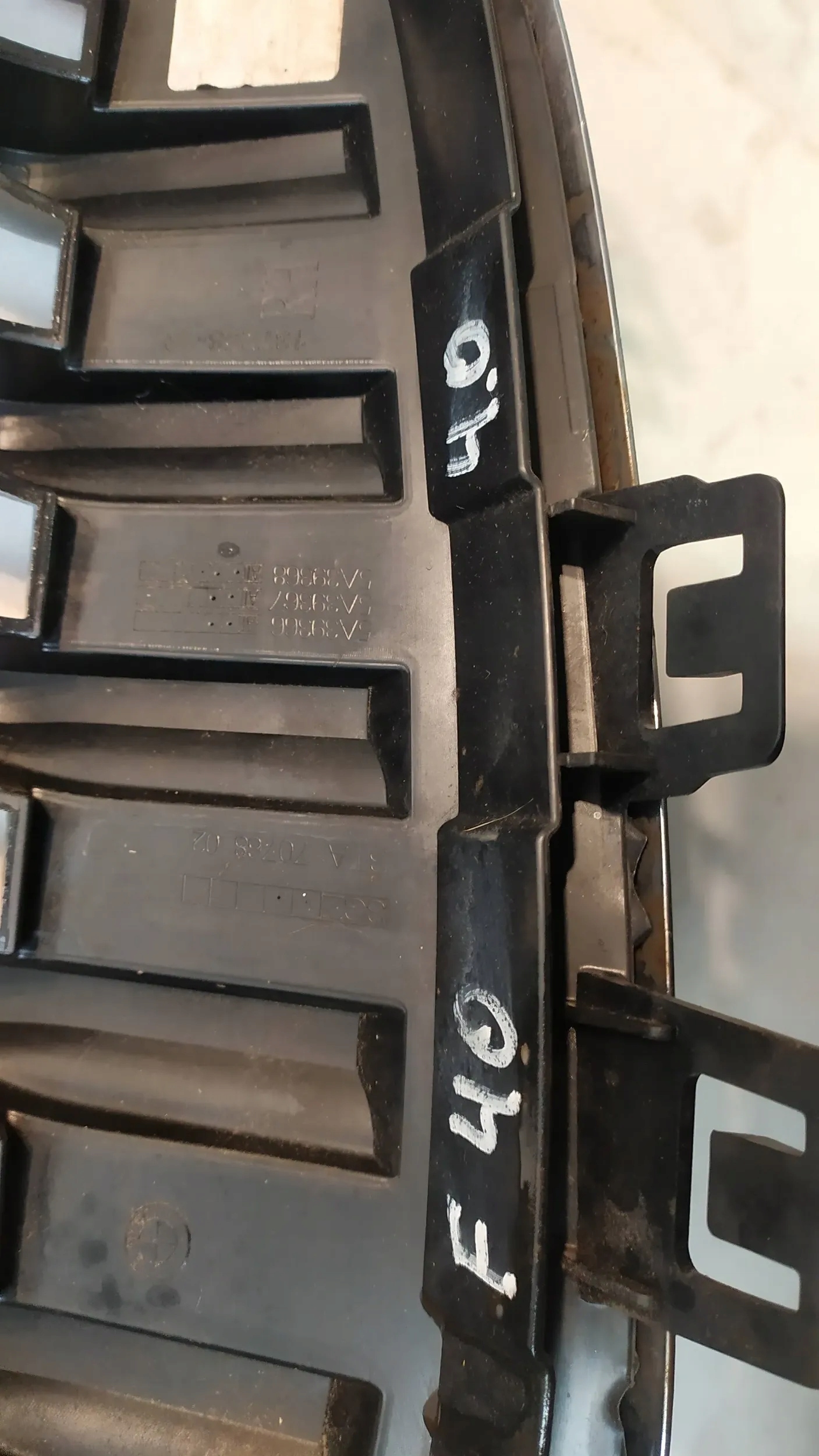 BMW 1 F40 Kühlergrill FRONTGRILL Kühlergitter 5A39367 - Thumbnail 4