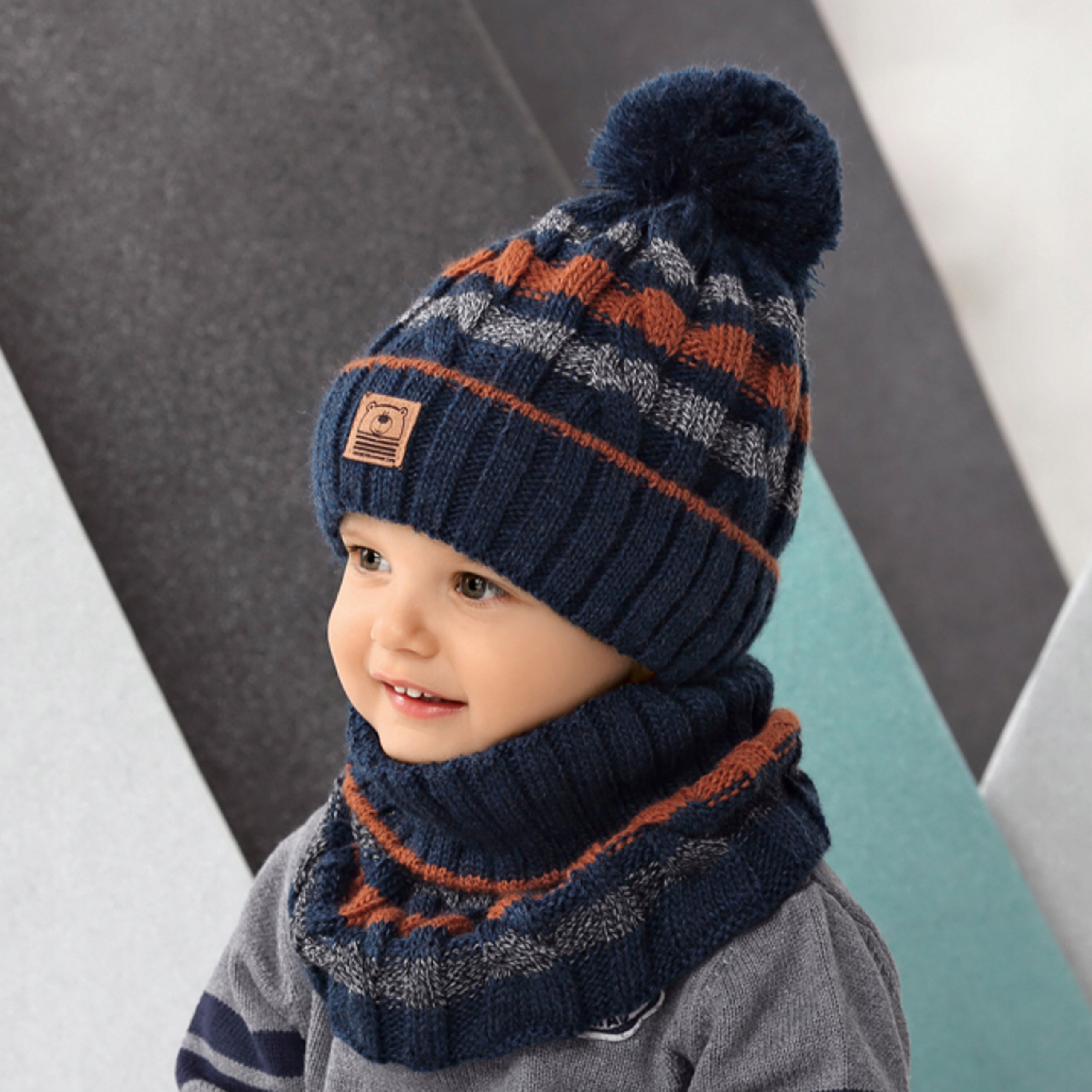 KOMPLET CZAPKA + KOMIN ZIMA roz. 44 48 6 mies. + EAN (GTIN) 5902076238880