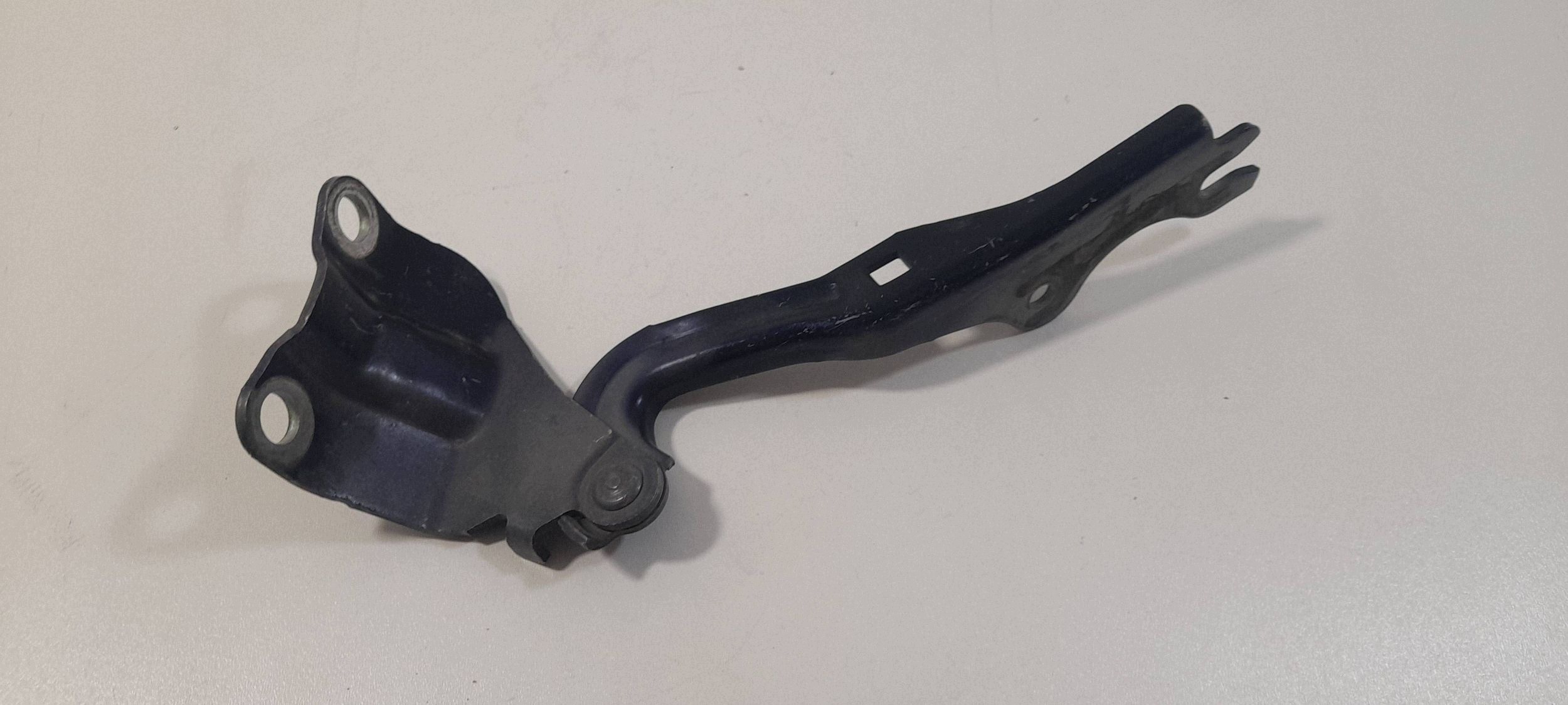 Mazda 6 GG 2002-2008 hinge bonnets left (Z143)