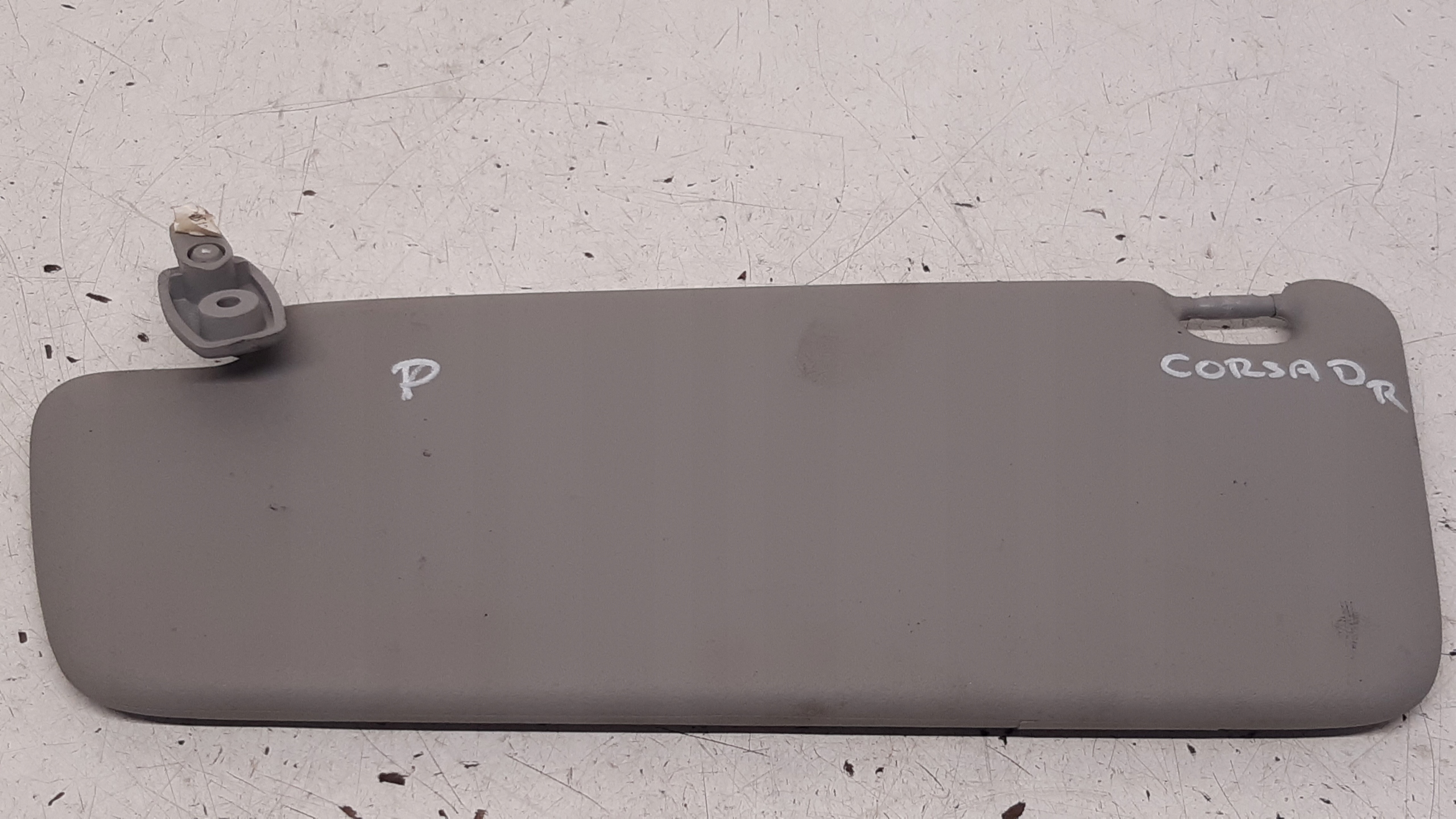 visor przeciwsloneczny right Opel Corsa D